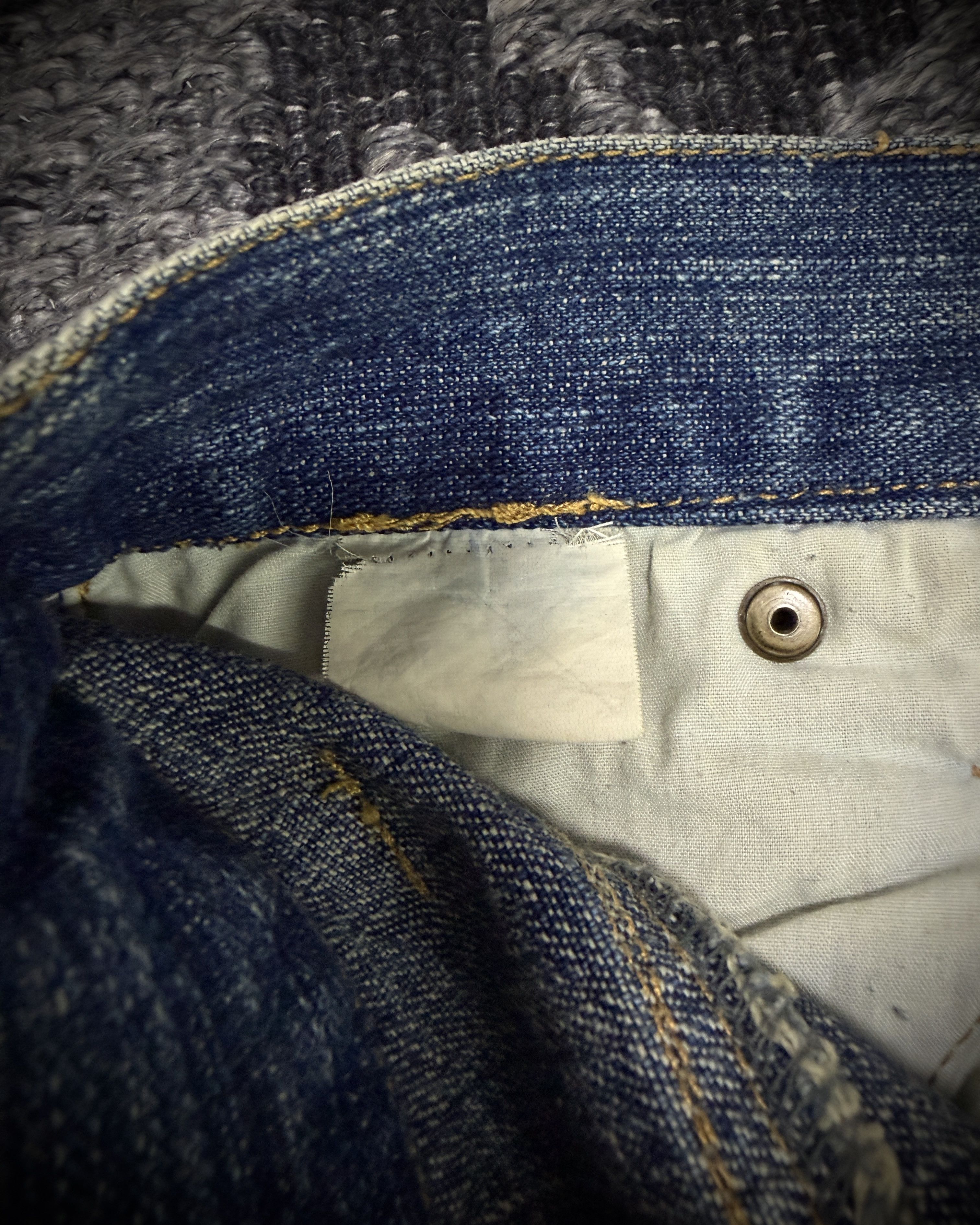 In The Attic In The Attic Dirty Distressed Multi-Zip Bootcut Denim Size US 33 - 13 Thumbnail