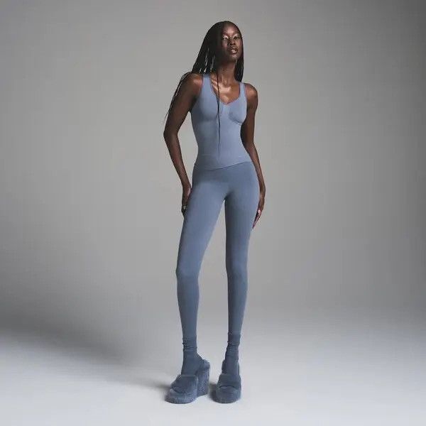 SKIMS SKIMS NWOT Seamless Sculpt Tank Top Sz Medium Size M / US 6-8 / IT 42-44 - 2 Thumbnail