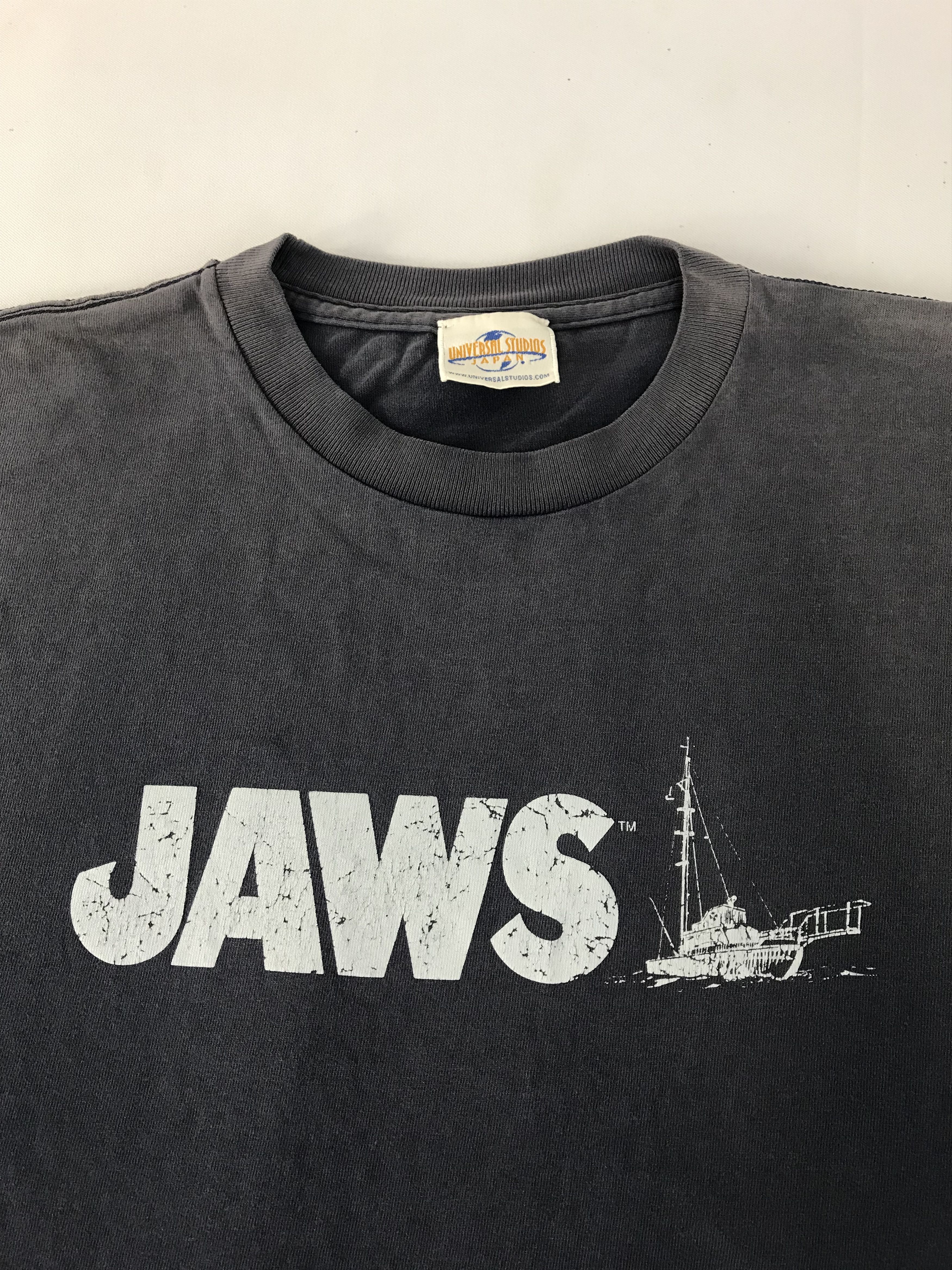 Universal Studios 90s Universal Studios Jaws Thriller Film Movie Printed Tee Size US M / EU 48-50 / 2 - 3 Thumbnail