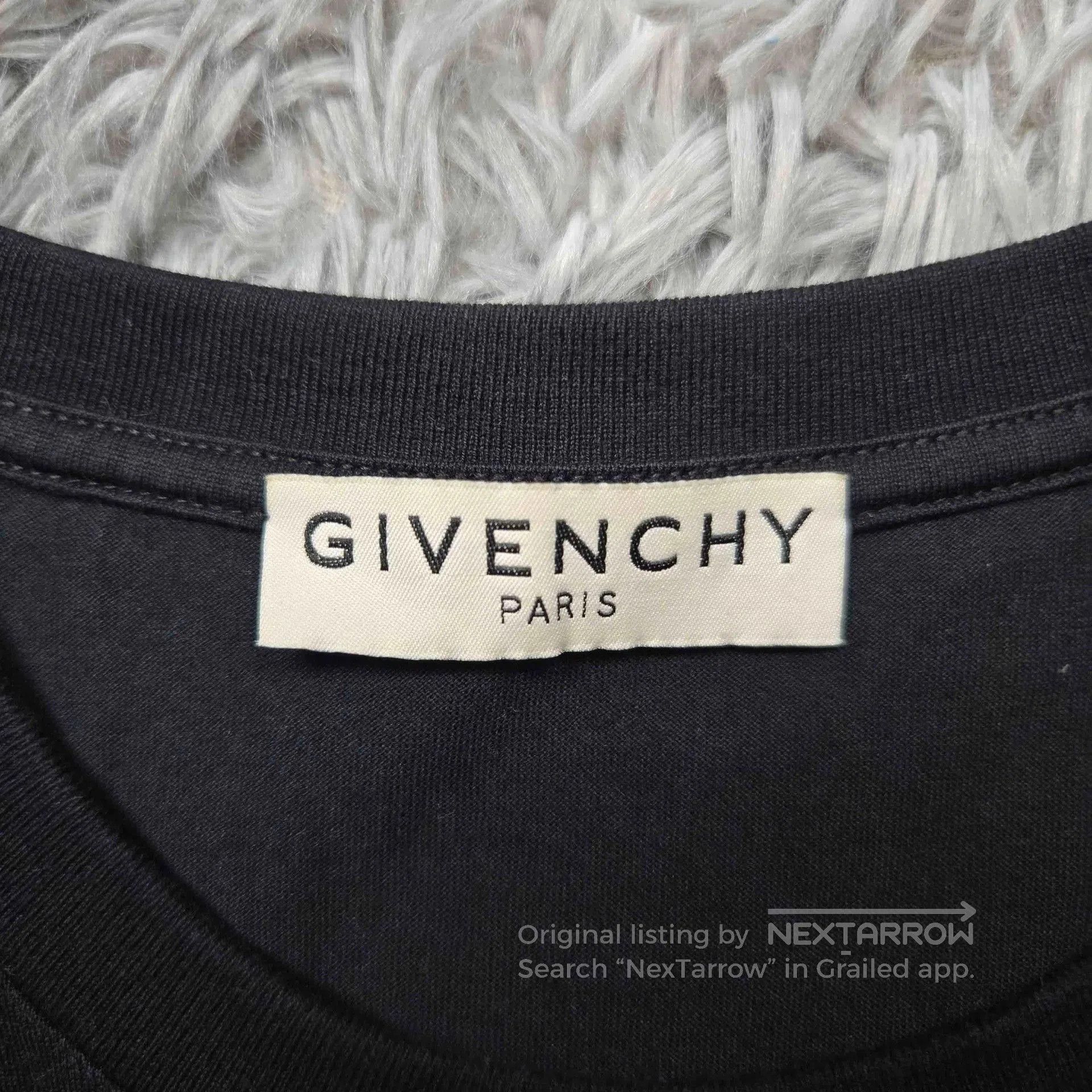 Givenchy givenchy red logo short sleeve t. Size US L / EU 52-54 / 3 - 4 Thumbnail