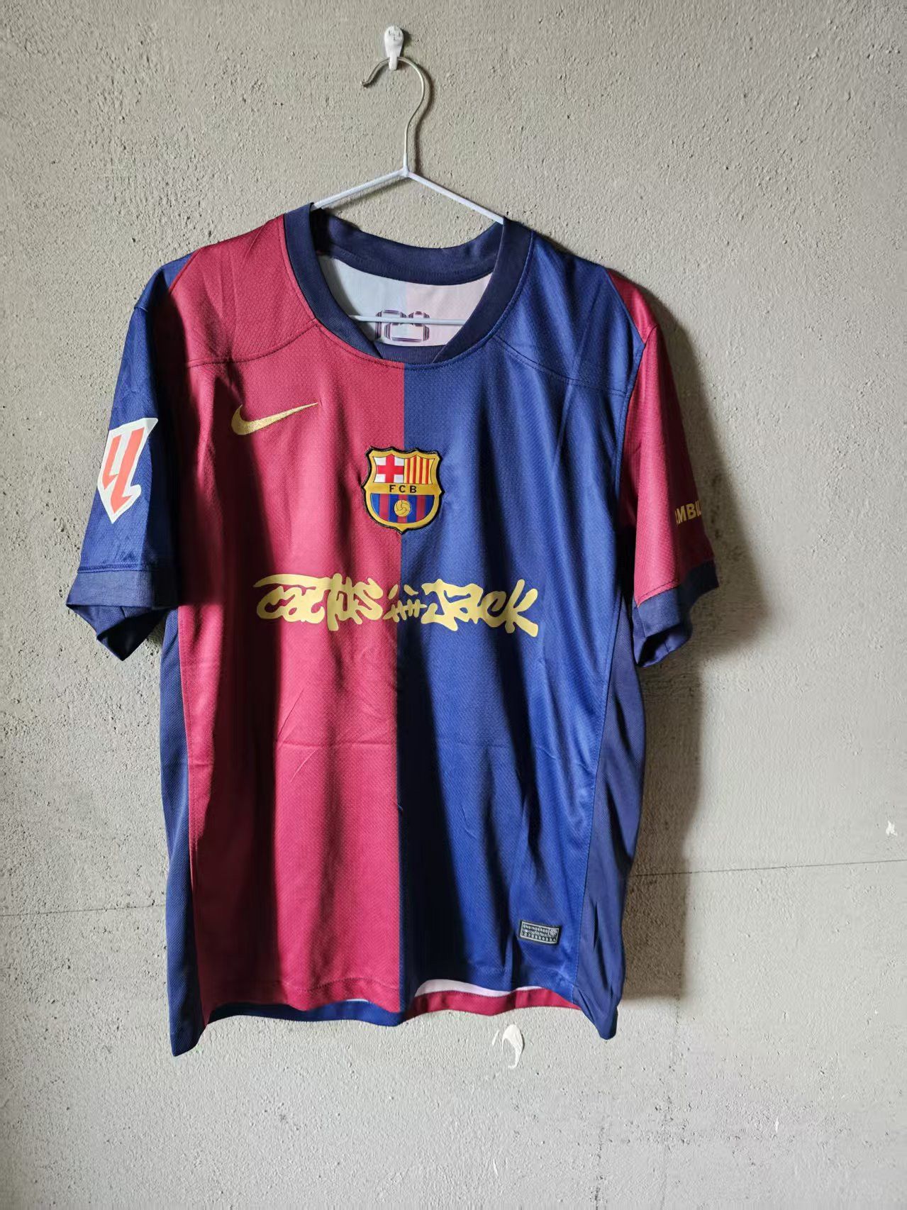 Other 2025 Barcelona Lamine Yamal Jersey Commemorate Size US L / EU 52-54 / 3 - 1 Thumbnail