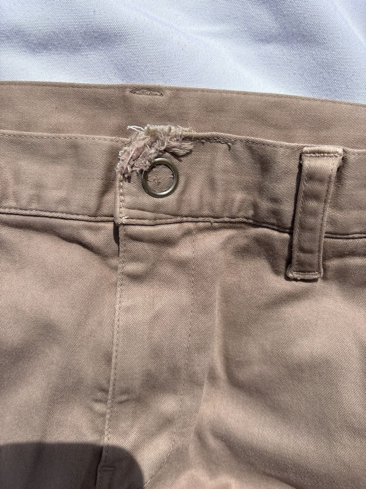 Undercover Undercover (UC) light‑khaki cargo pants Size US 31 - 4 Thumbnail