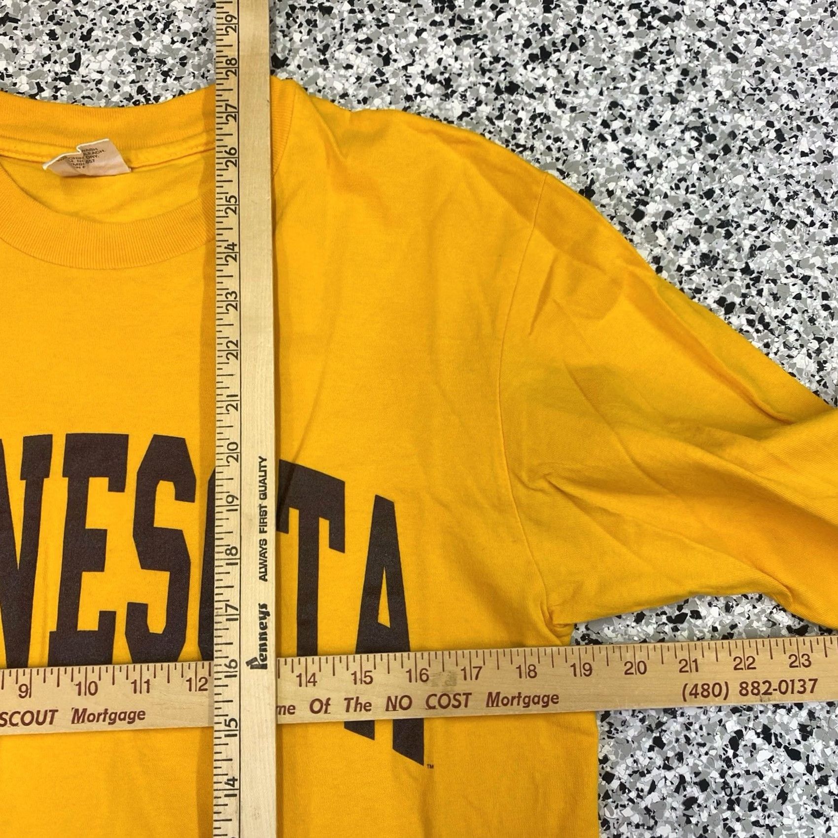 Vintage VINTAGE University of Minnesota Golden Gophers Long Sleeve T-Shirt M Yellow 90s Mens Size US M / EU 48-50 / 2 - 2 Thumbnail