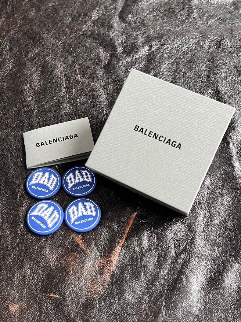 Balenciaga DAD letter badge clasp