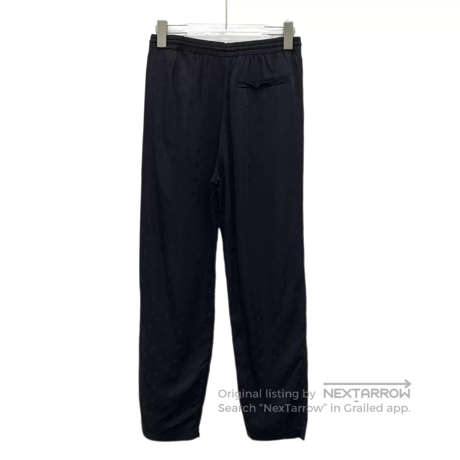 Louis Vuitton louis vuitton black logo jogger pants. Size US 34 / EU 50 - 2 Thumbnail