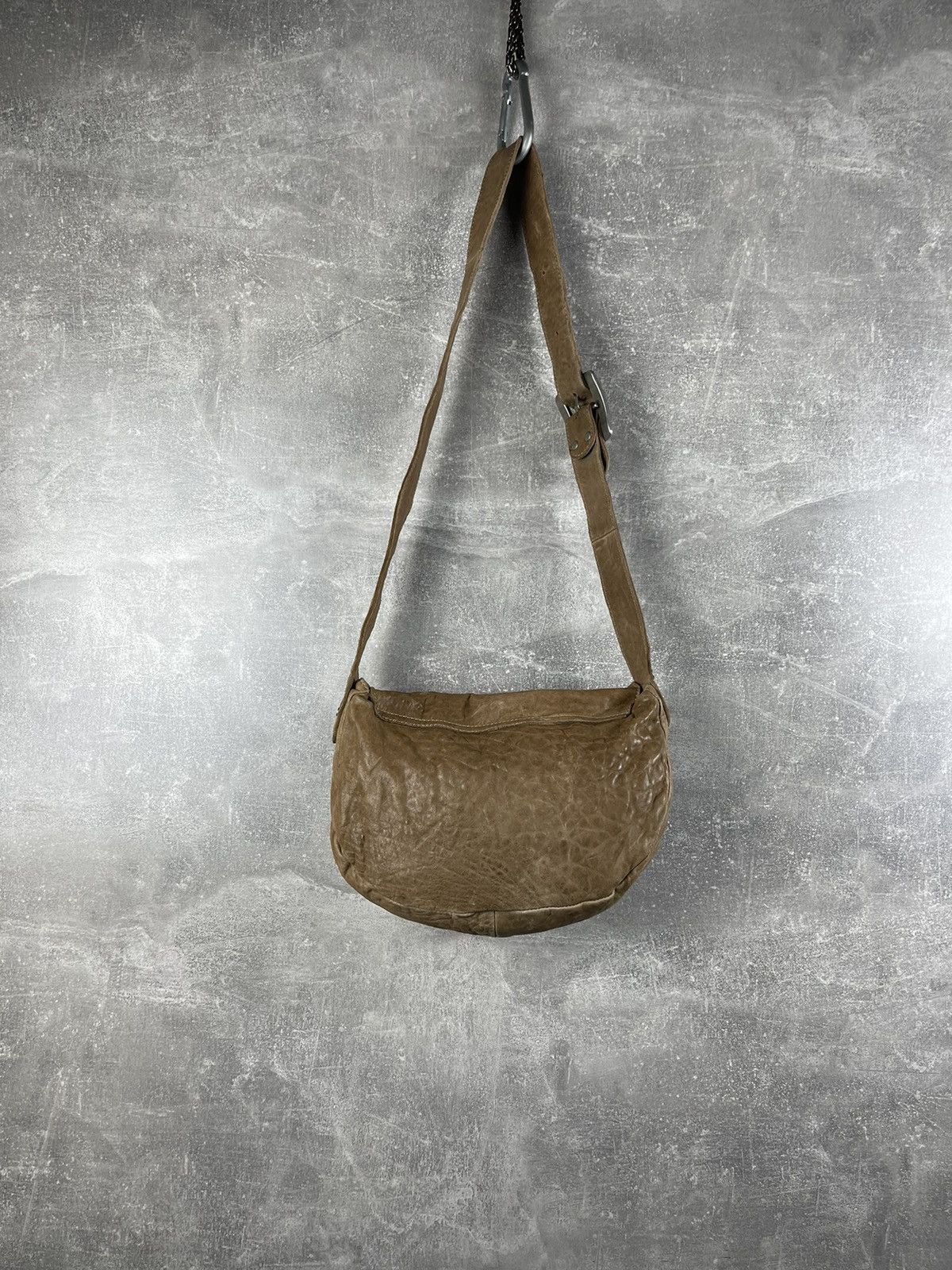 Vintage Vintage Avant Garde Brown Artisian Leather Flap Shoulder Bag Size ONE SIZE - 5 Thumbnail