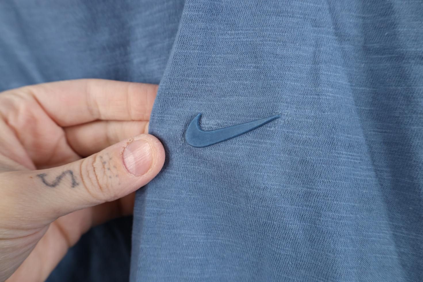 Nike Vintage 90s Y2K Nike Swoosh Jersey Knit Long Sleeve T-Shirt Size US S / EU 44-46 / 1 - 5 Thumbnail