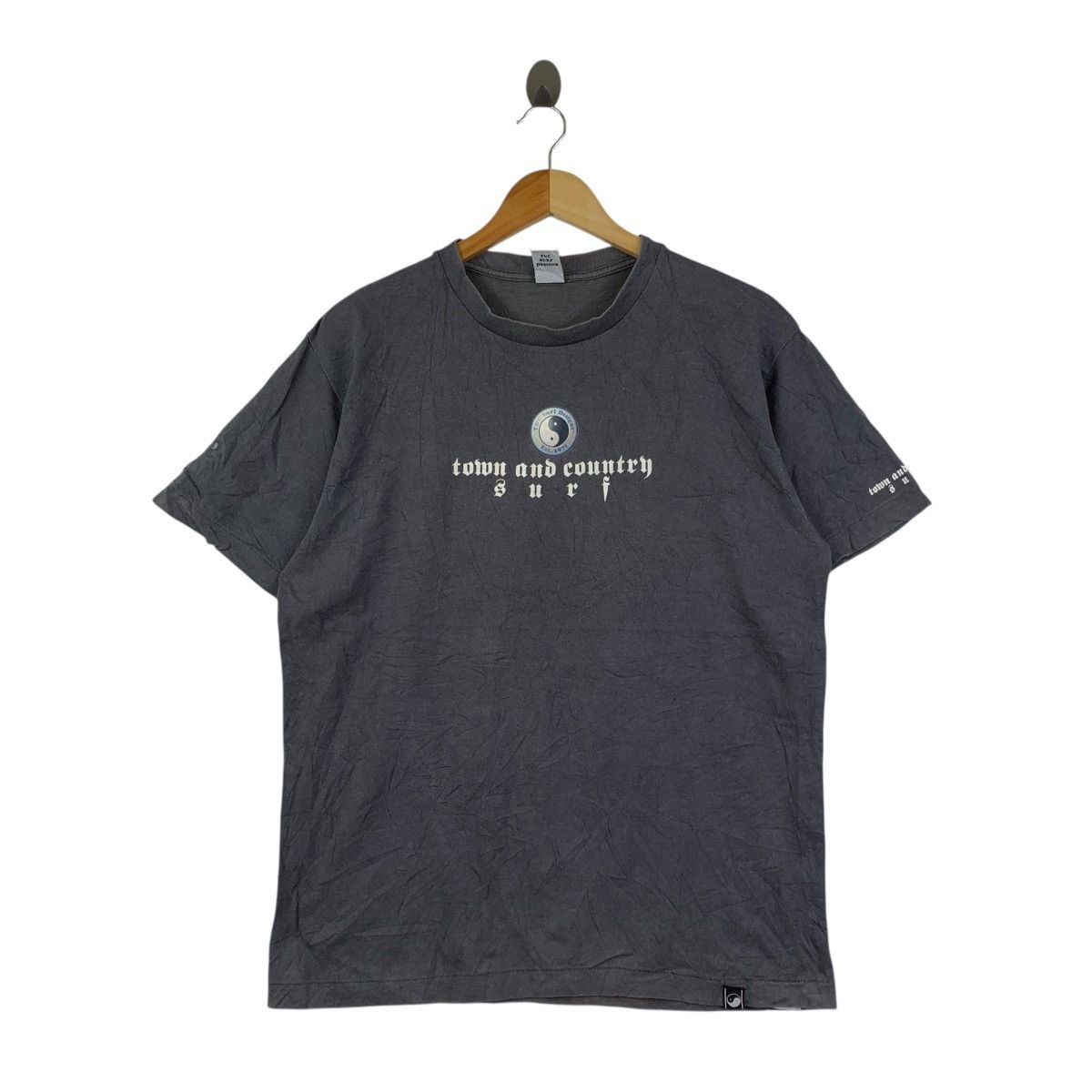 Vintage Vintage T&C Surf Tribal Cross Back Logo Tee Shirt Size US L / EU 52-54 / 3 - 2 Thumbnail