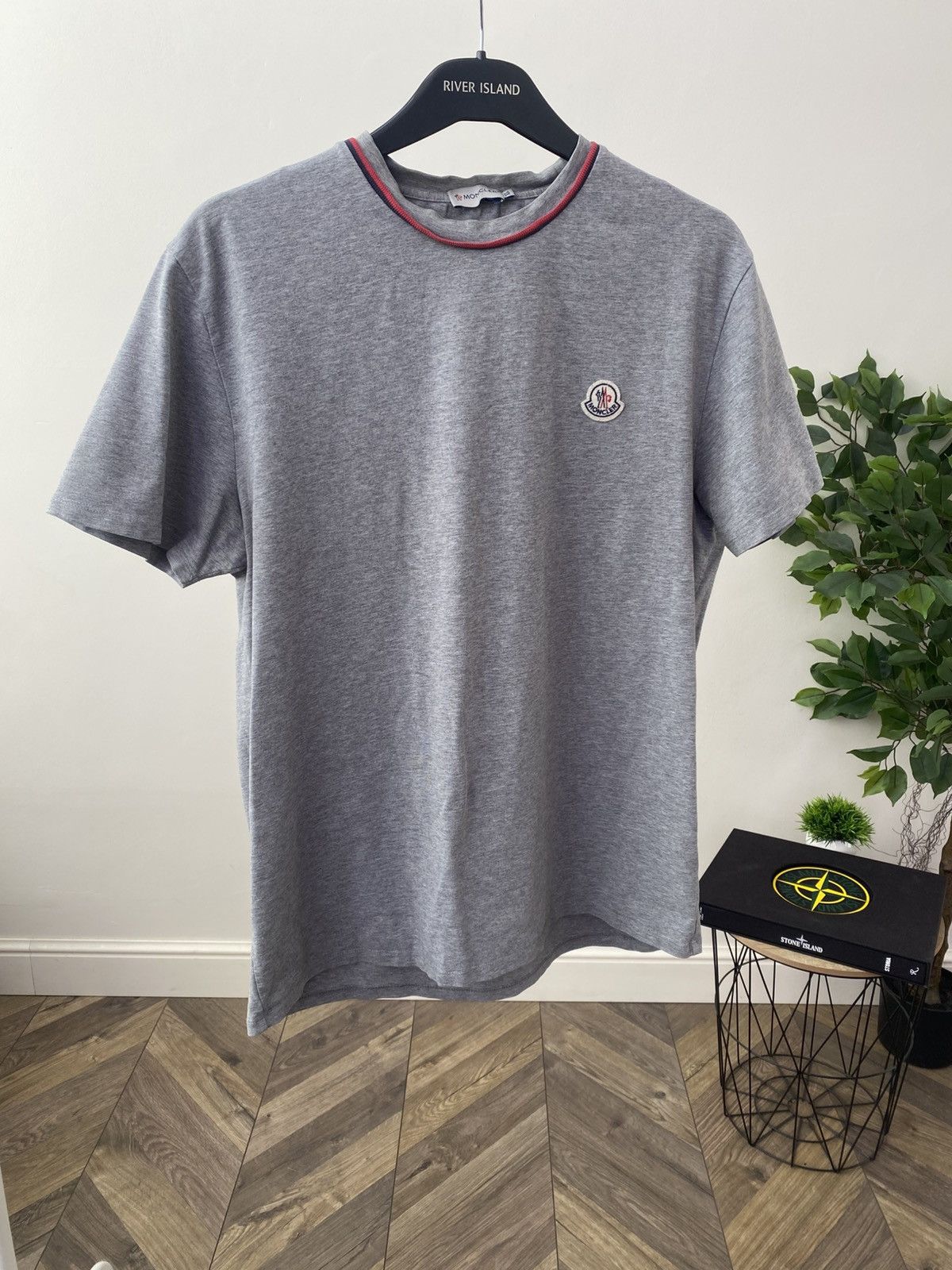 Moncler Vintage Moncler Denim Logo Gray Tee Size US L / EU 52-54 / 3 - 3 Thumbnail