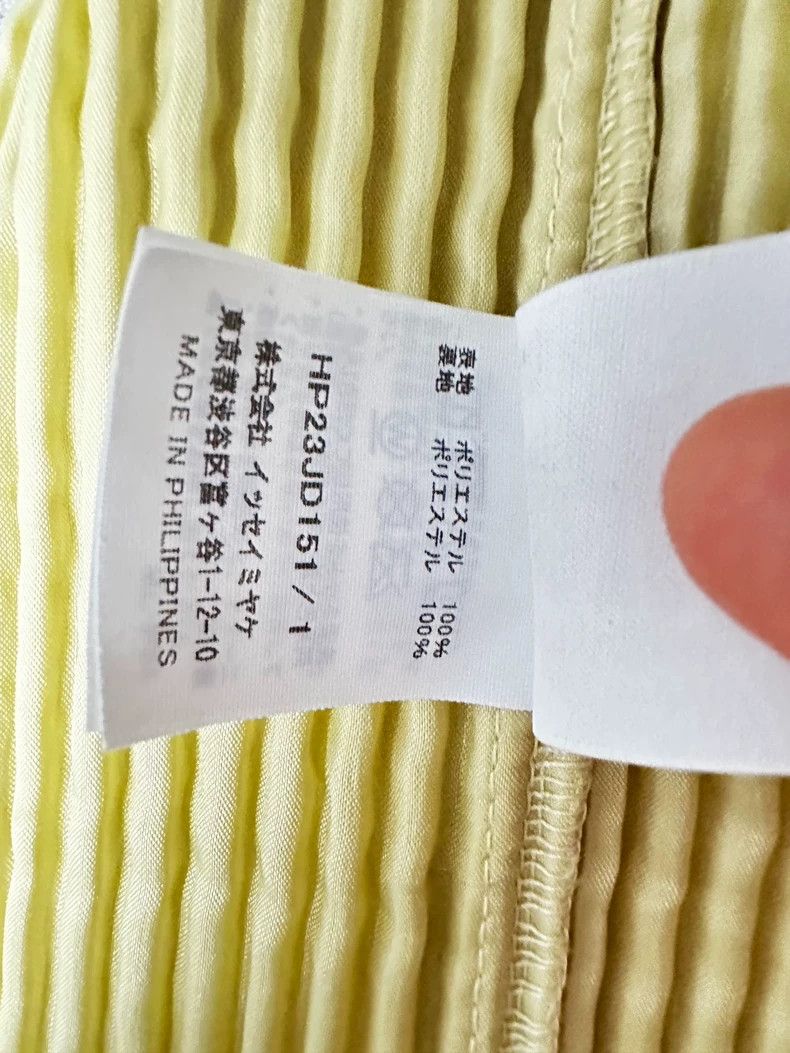 Issey Miyake Issey Miyake size:1 Yellow pleated cardigan coat Size XS / US 0-2 / IT 36-38 - 4 Thumbnail