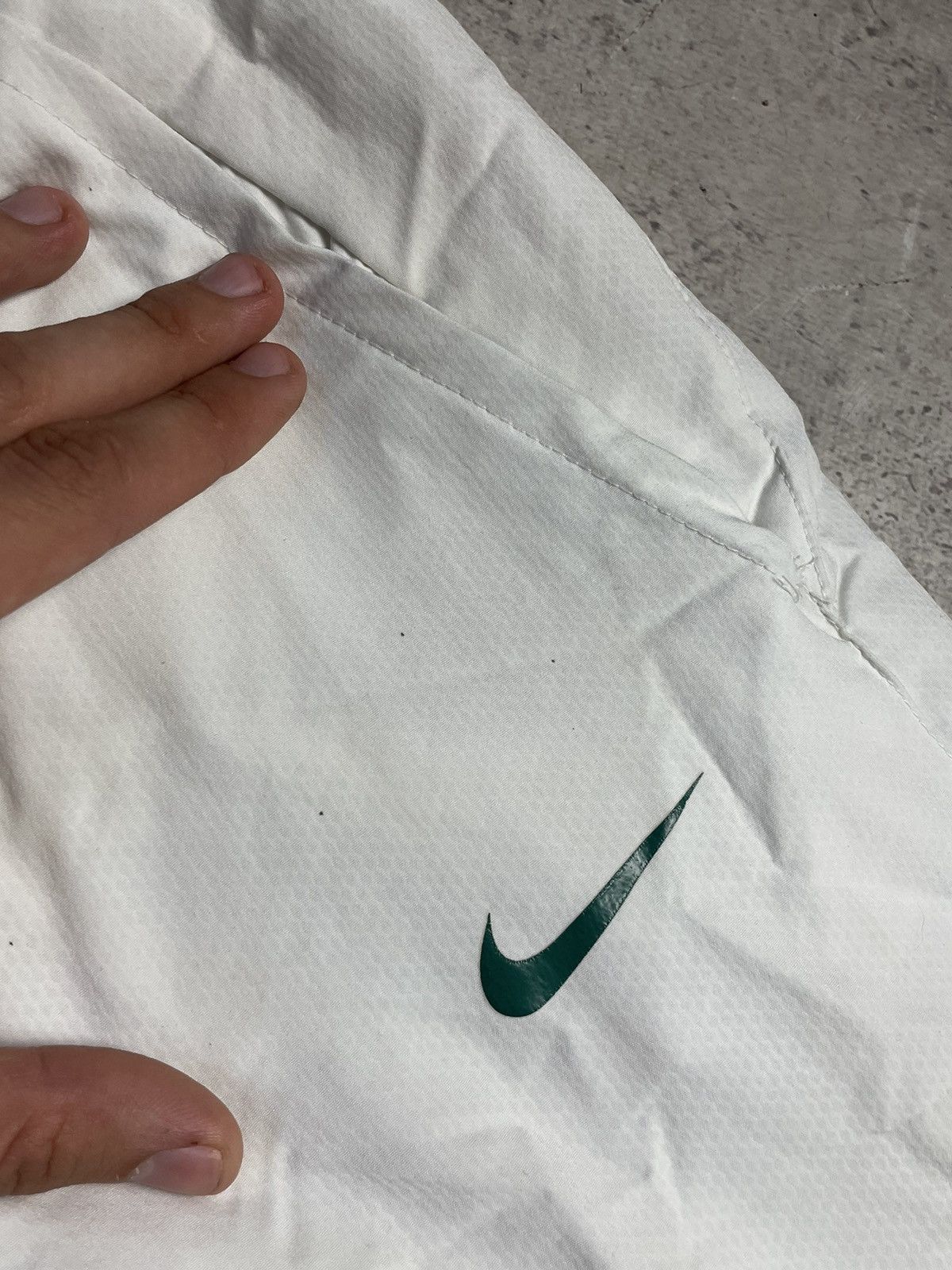 Nike Vintage Nike Celtic Track Pants Y2K Size US 32 / EU 48 - 5 Thumbnail