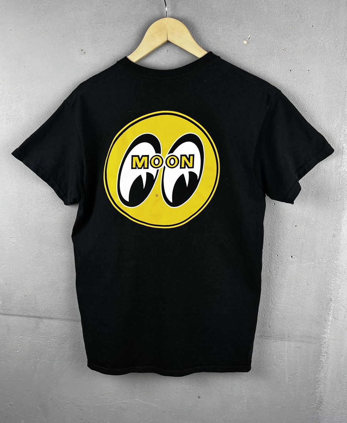 Vintage Men's Mooneyes Moon Equipped Classic Logo T-Shirt Black Size US M / EU 48-50 / 2 - 1 Thumbnail