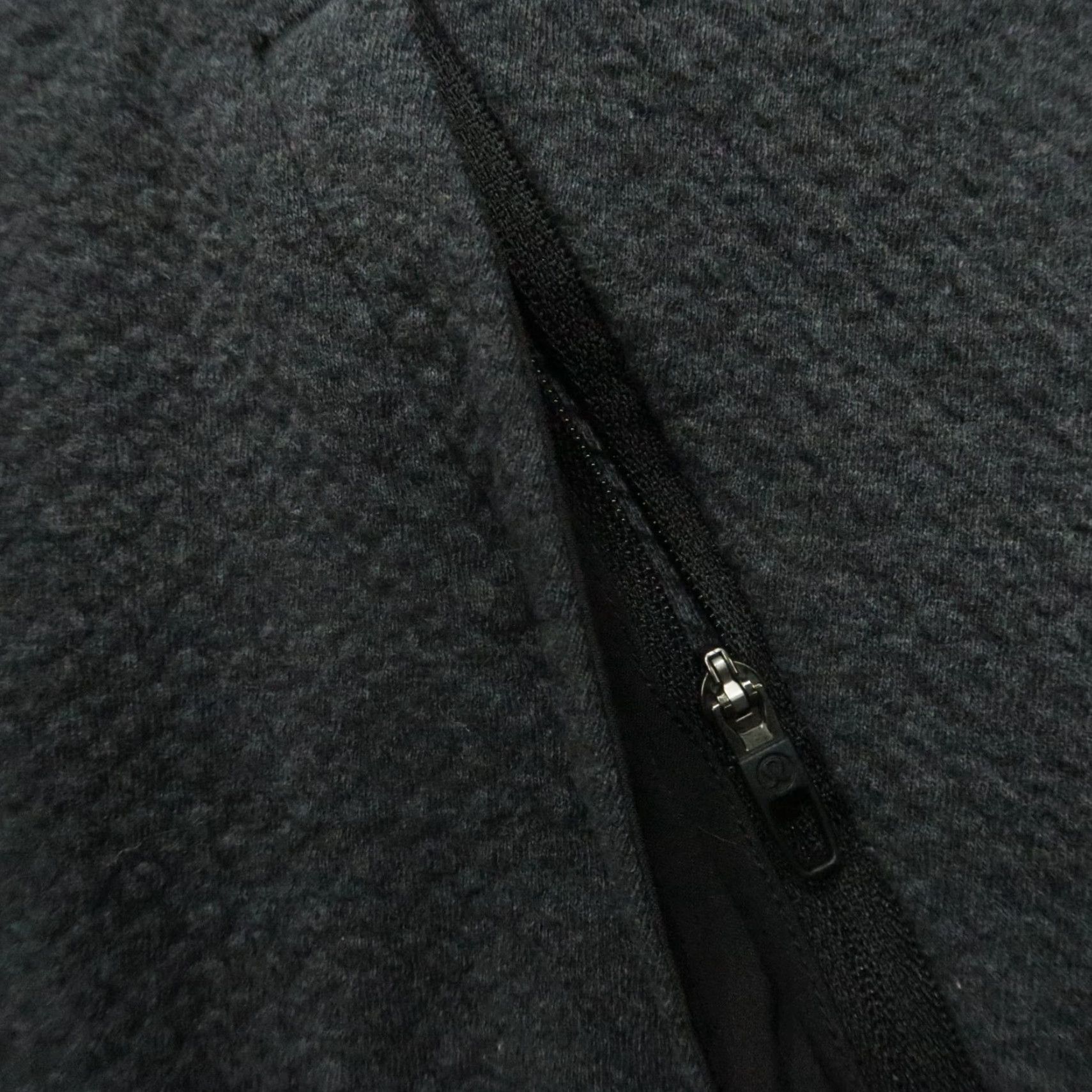 Lululemon Lululemon Hoodie Men XS Gray At Ease Textured Pullover Long Sleeve Breathable Hooded Pockets Stretch Mens Size US XS / EU 42 / 0 - 4 Thumbnail