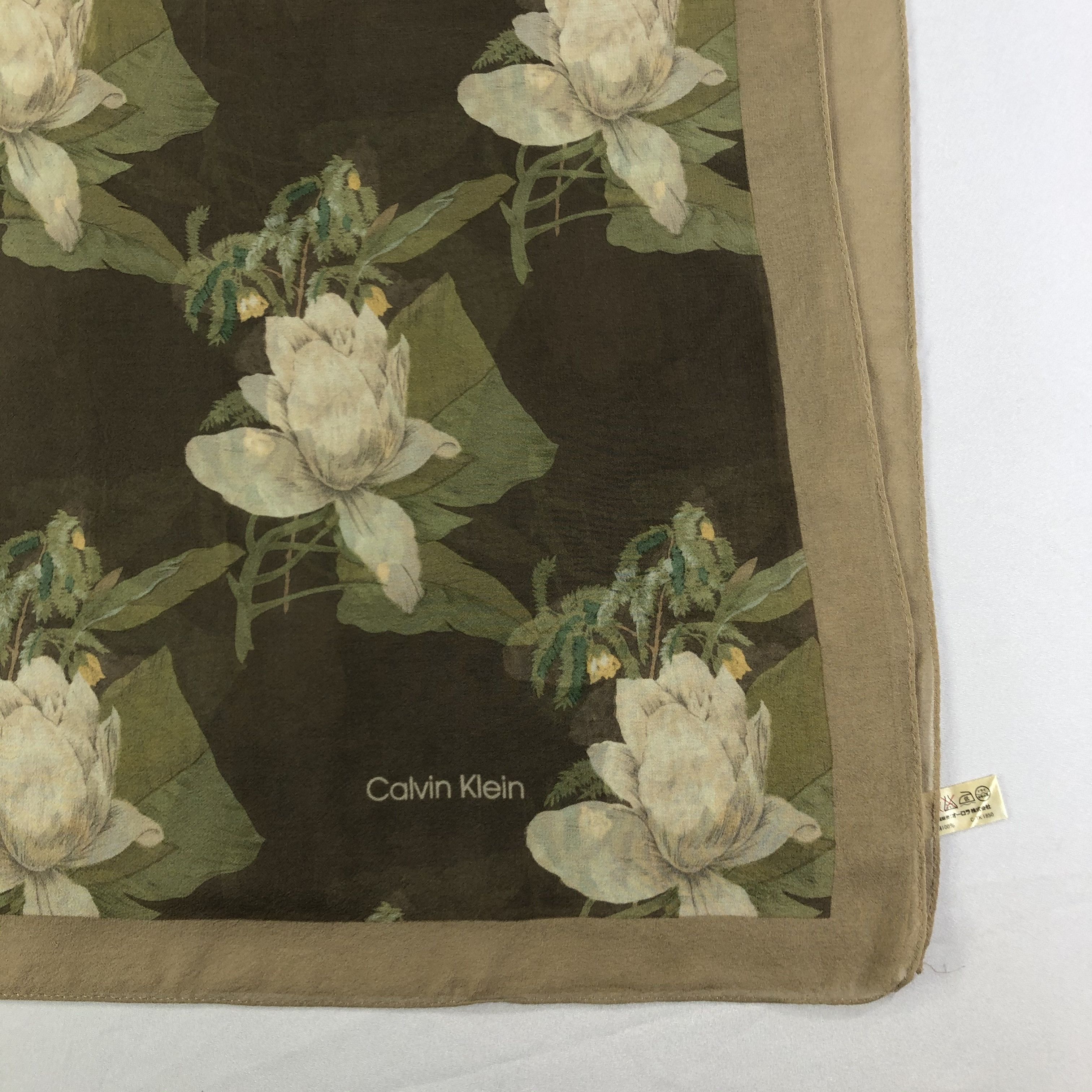Calvin Klein × Vintage Vintage Calvin Klein Silk Scarf Size ONE SIZE - 4 Thumbnail