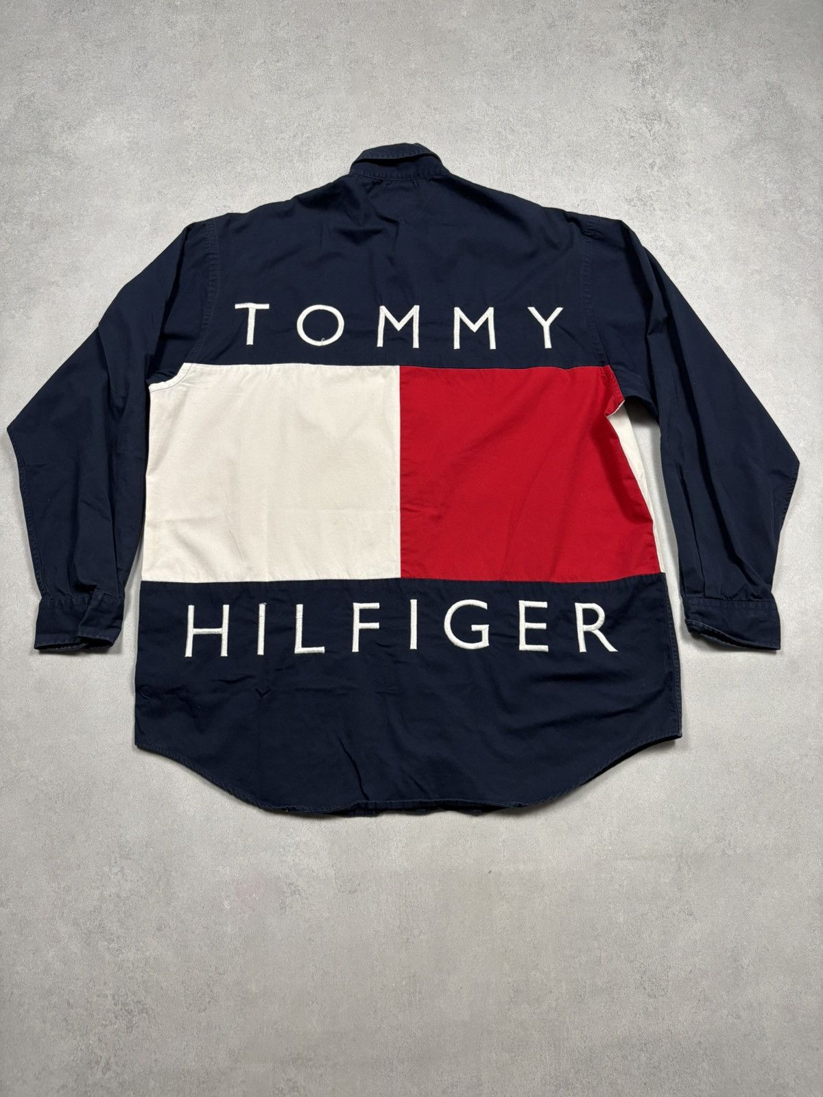 Tommy Hilfiger Vintage Tommy Hilfiger Big Flag Block 90s Shirt Saipan M Y2K Size US M / EU 48-50 / 2 - 1 Thumbnail