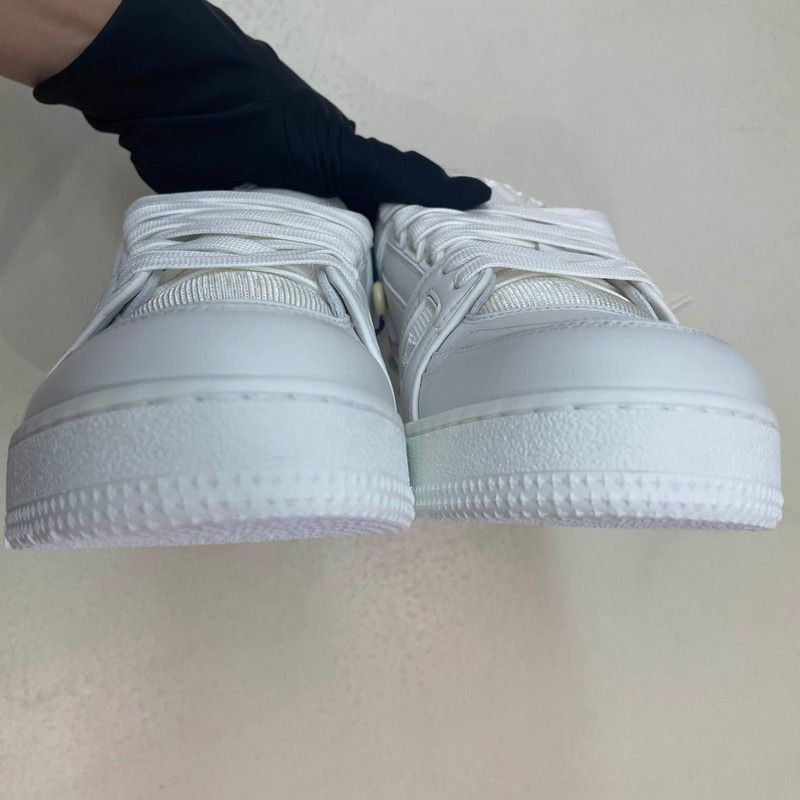 Louis Vuitton Louis Vuitton White Low Top Trainer Sneakers - Size US 8.5 / IT 38.5 - 6 Thumbnail