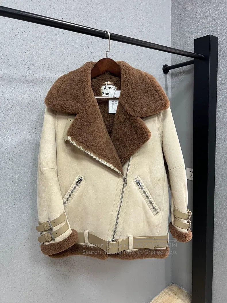 Acne Studios Acne Studios Beige Teddy Fur Coat Size XS / US 0-2 / IT 36-38 - 1 Thumbnail