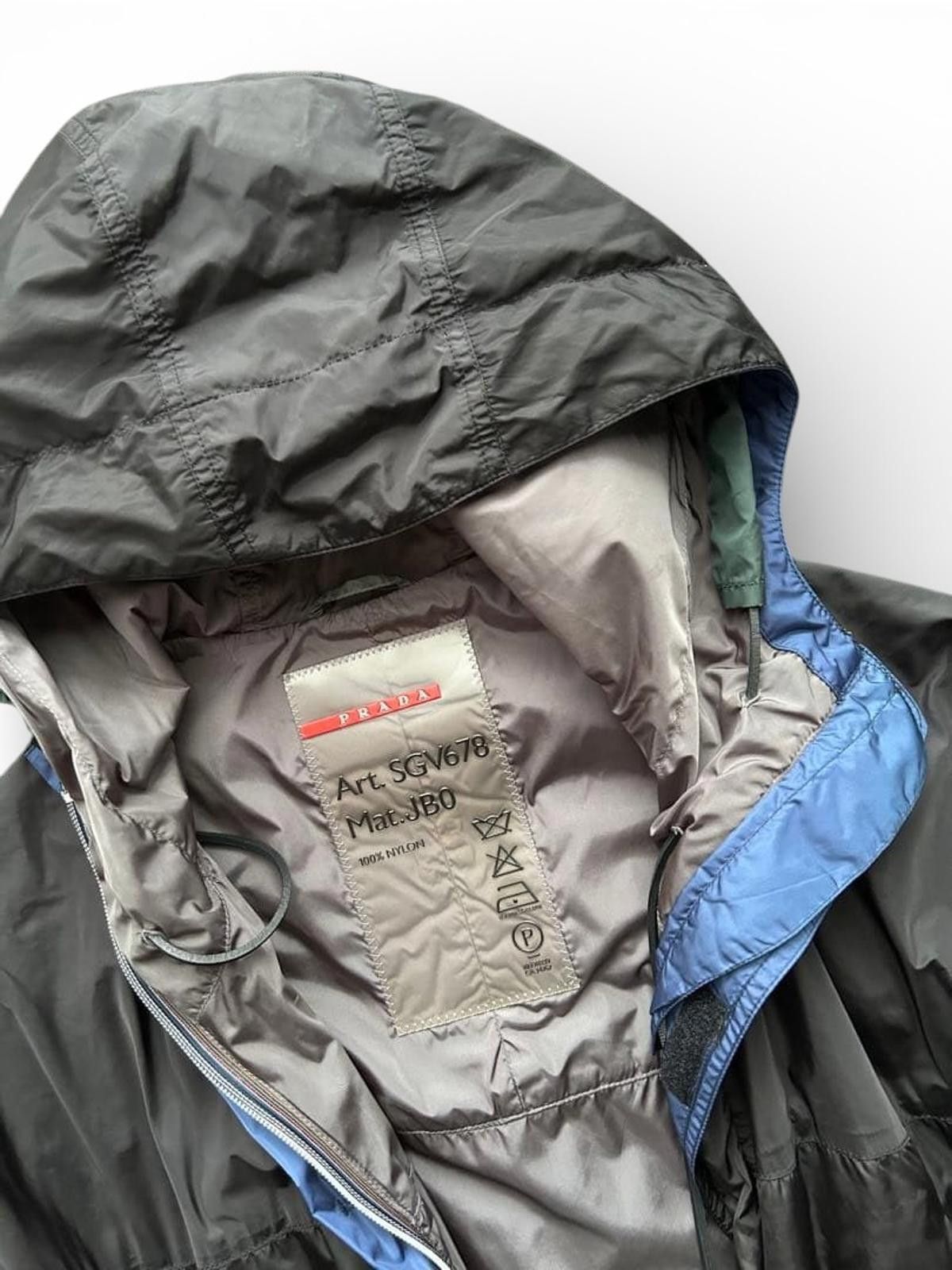 Prada Prada - Men's Black Hooded Raincoat Jacket Size US L / EU 52-54 / 3 - 5 Thumbnail