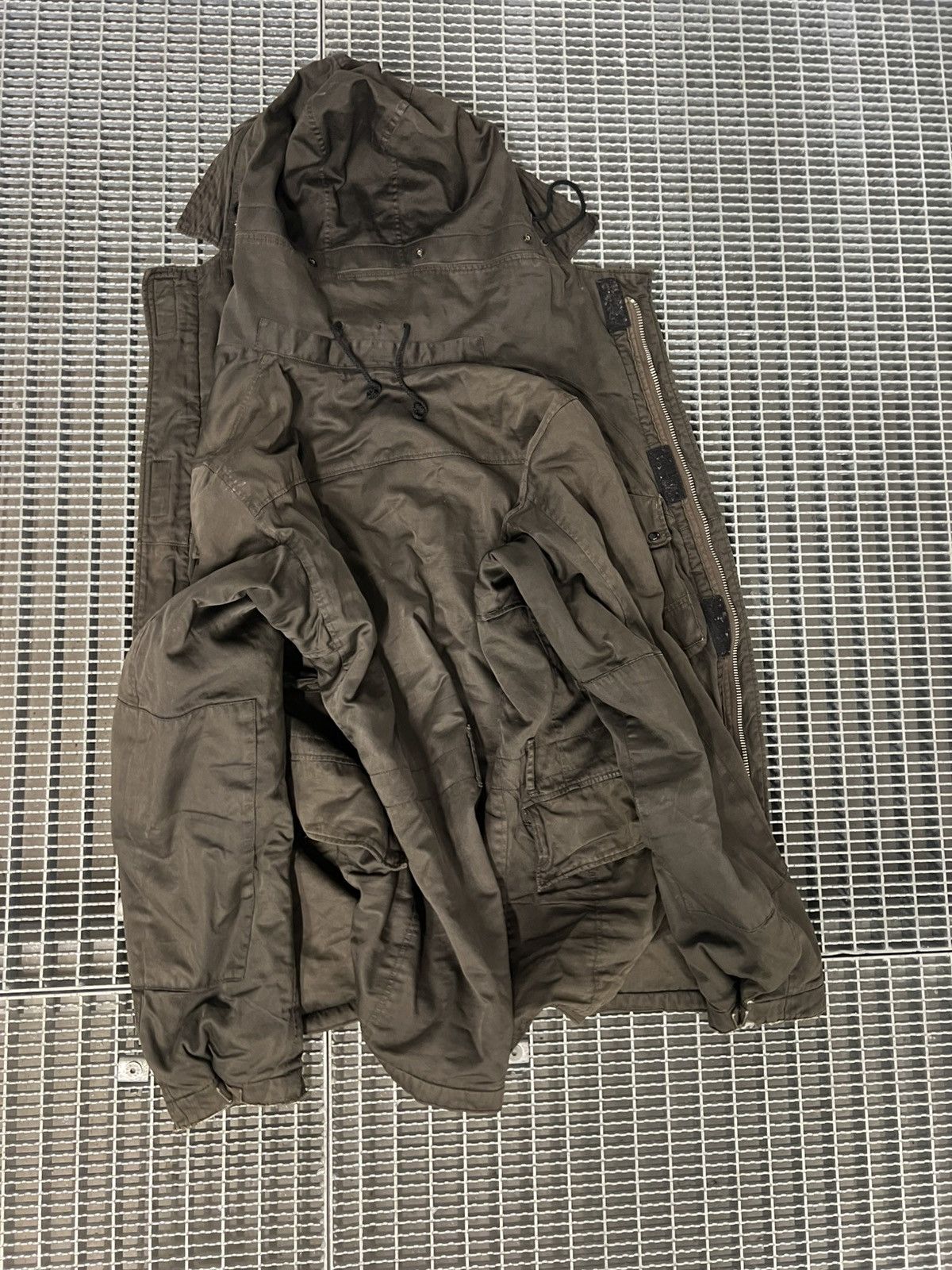 Stone Island Stone Island Raso Gommato Jacket Size Medium Vintage Size US M / EU 48-50 / 2 - 15 Thumbnail