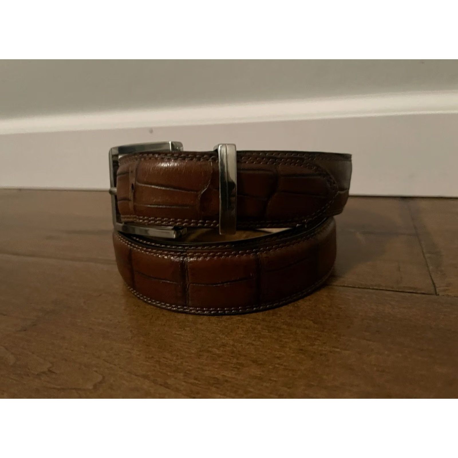 Tommy Bahama VINTAGE Tommy Bahama Dress Belt Brown Leather Embossed 1 1/4" 46 3/4" 42 Men Size US XL / EU 56 / 4 - 3 Thumbnail