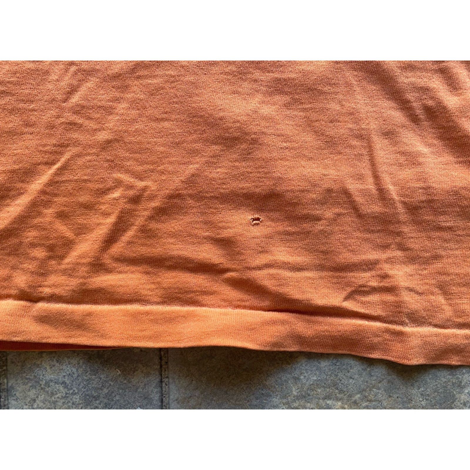 Vintage VINTAGE Oneita T-Shirt Men’s L Orange Virginia Athletics Damaged Single Stitch Shirt Mens Orange Virginia Athletics Damaged Size US L / EU 52-54 / 3 - 4 Thumbnail