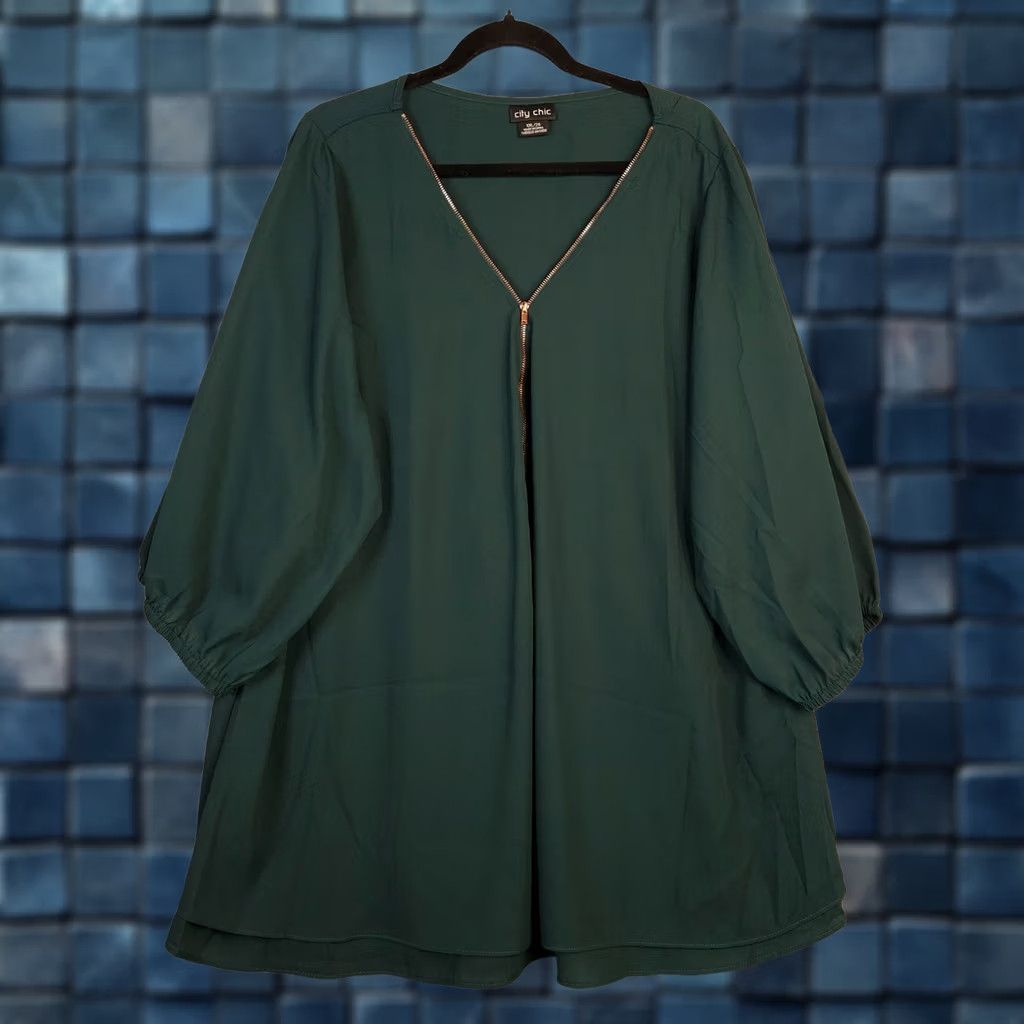 Vintage City Chic Women's Plus Size XXL/24 Blue V-neck 3/4 Sleeve Blouse Size XXL / US 16-18 / IT 52-54 - 1 Thumbnail