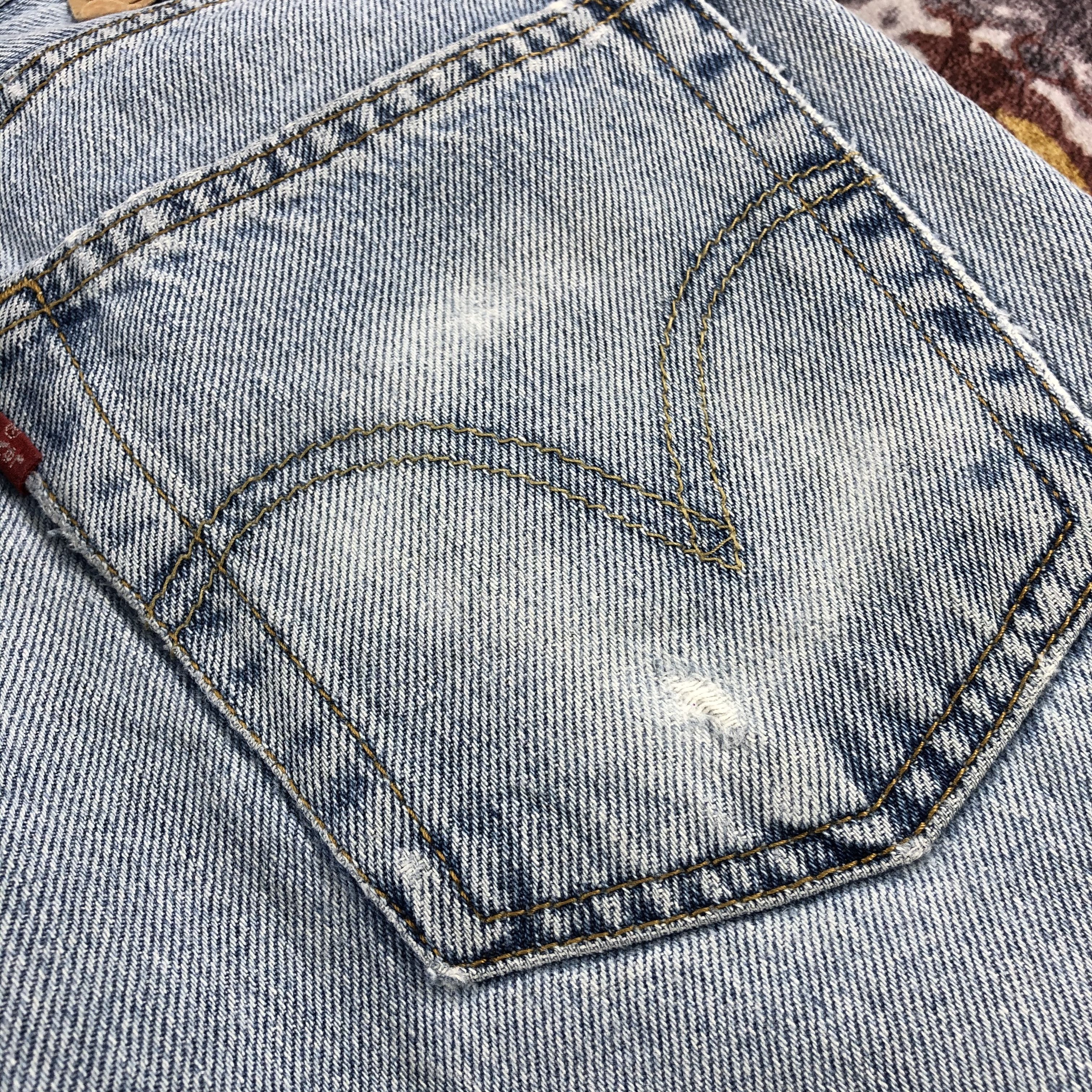 Levi's × Vintage Vintage Light Wash Levis 505 Jeans-JM2553 Size US 34 / EU 50 - 7 Thumbnail