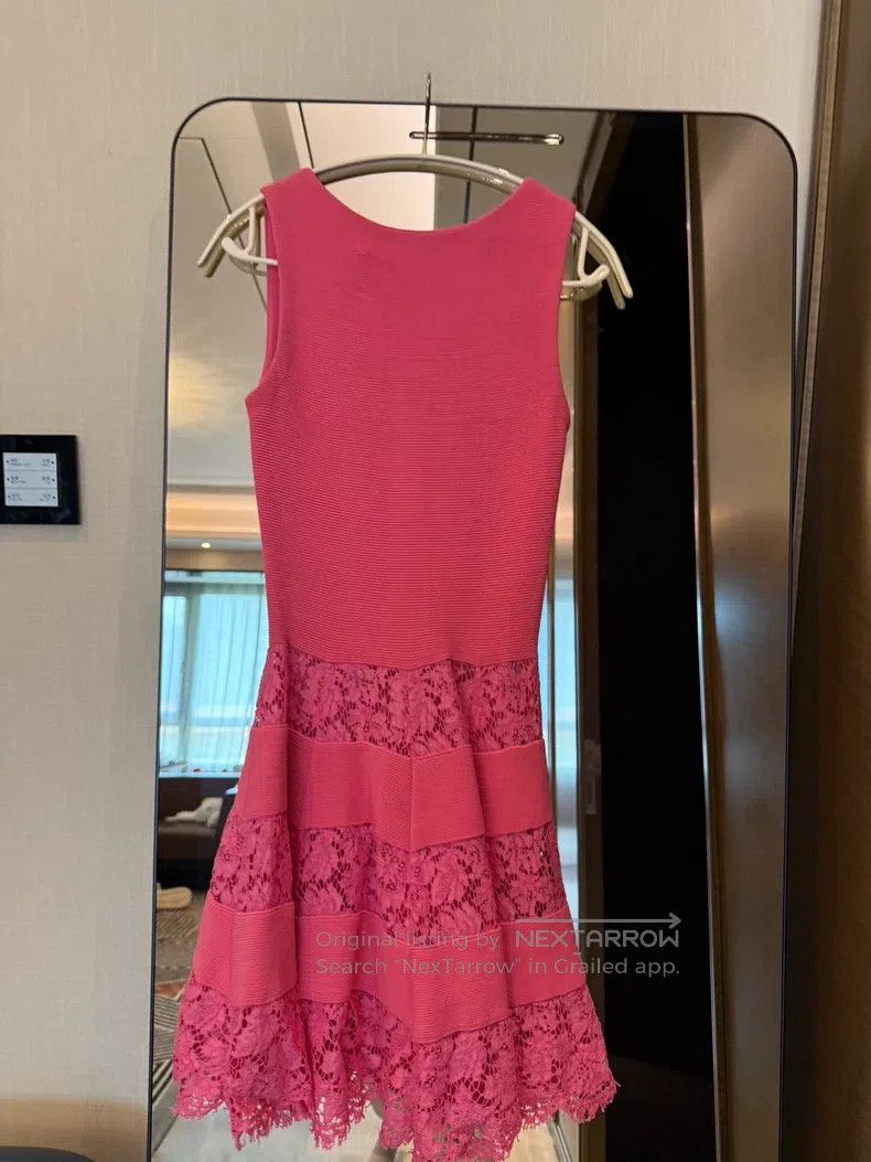 Valentino Valentino Lace dress Size S / US 4 / IT 40 - 3 Thumbnail