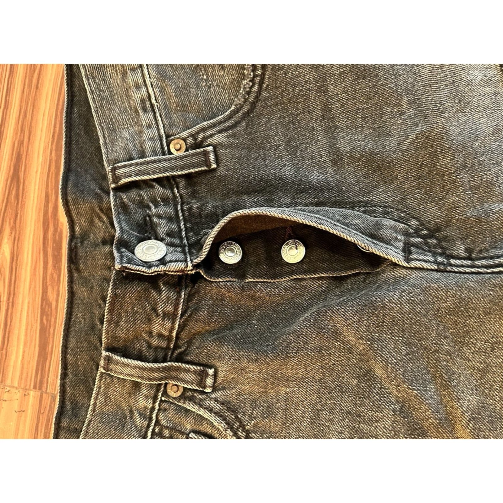 Levi's Levi's 501 Button Fly Jean Shorts Gray Denim Women's sz 27 Casual Shirt Sportswear? Size 27" / US 4 / IT 40 - 3 Thumbnail