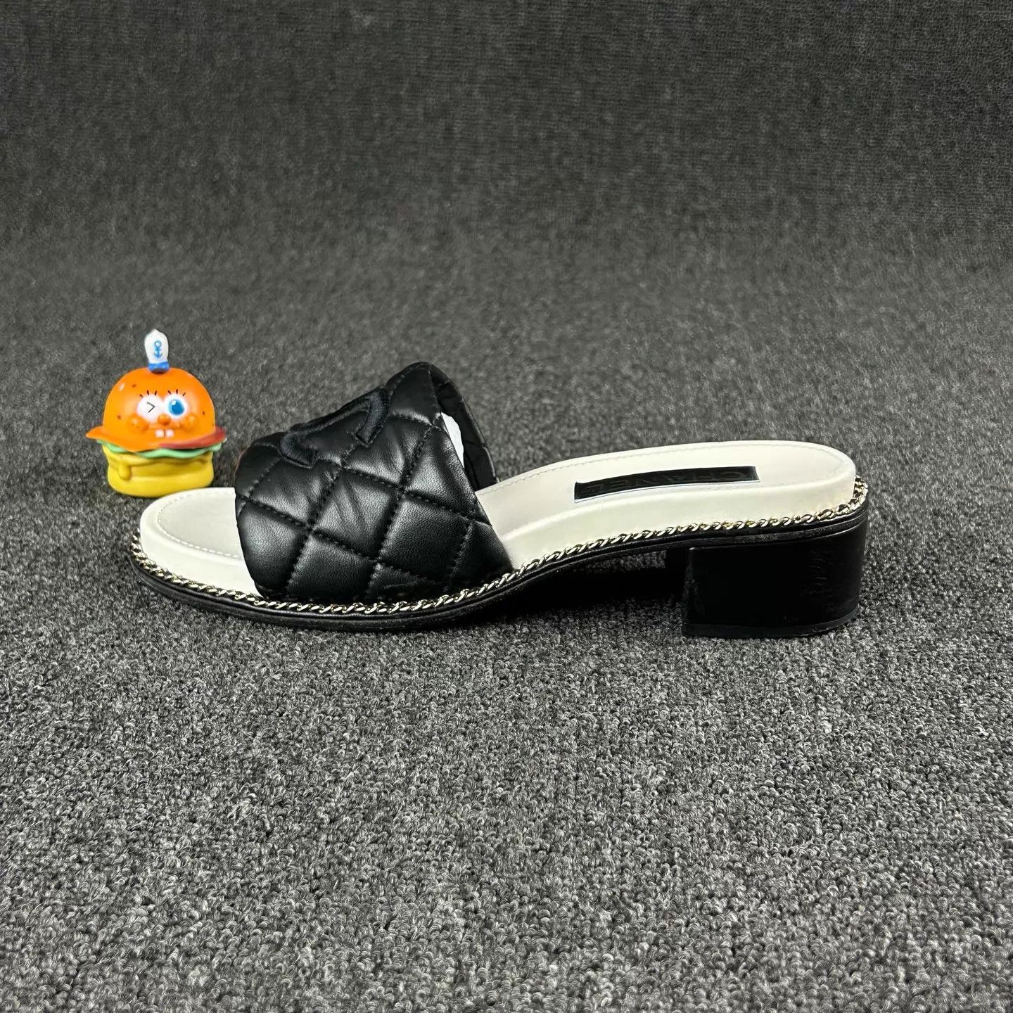 Chanel Chanel Black & White Color Blocked Heel Slippers 38.5 Size US 8 / IT 38 - 3 Thumbnail
