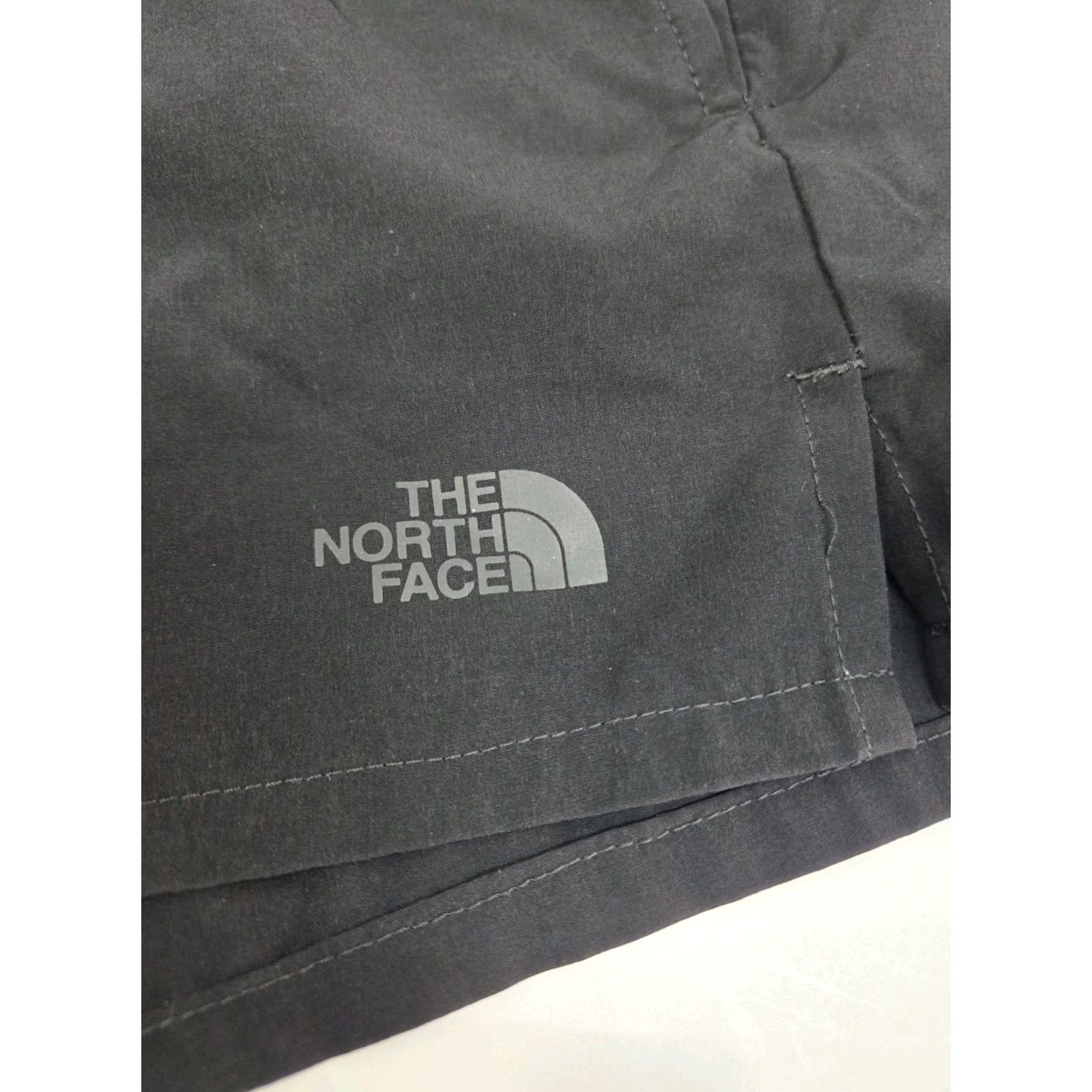 The North Face VINTAGE The North Face Women's Running Active Black Shorts XL? Size 40" / US 18 - 4 Thumbnail