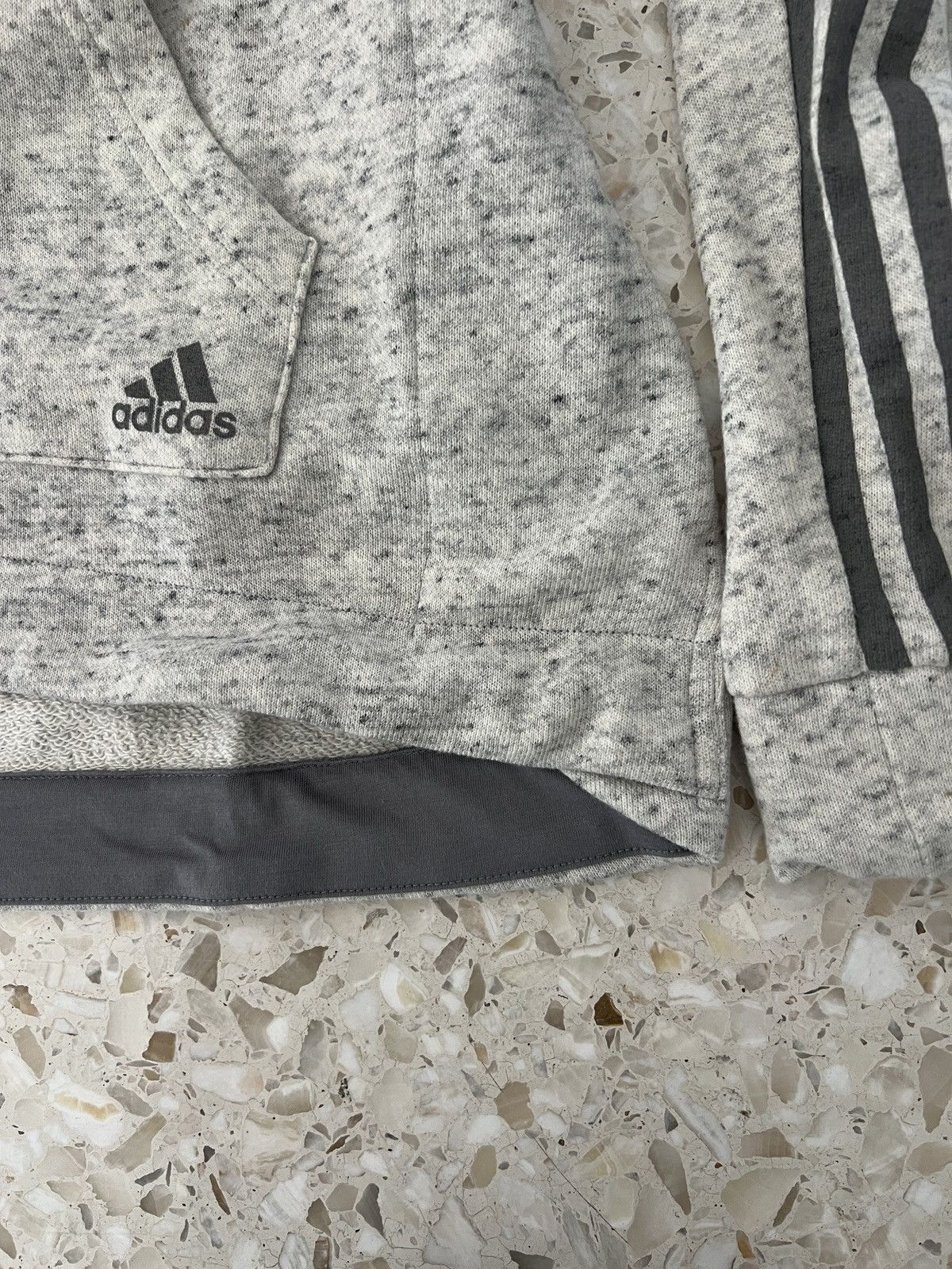 Adidas Adidas Hoodie Women Heather Grey 3 stripes Barely Worn Gray Size M / US 6-8 / IT 42-44 - 4 Thumbnail