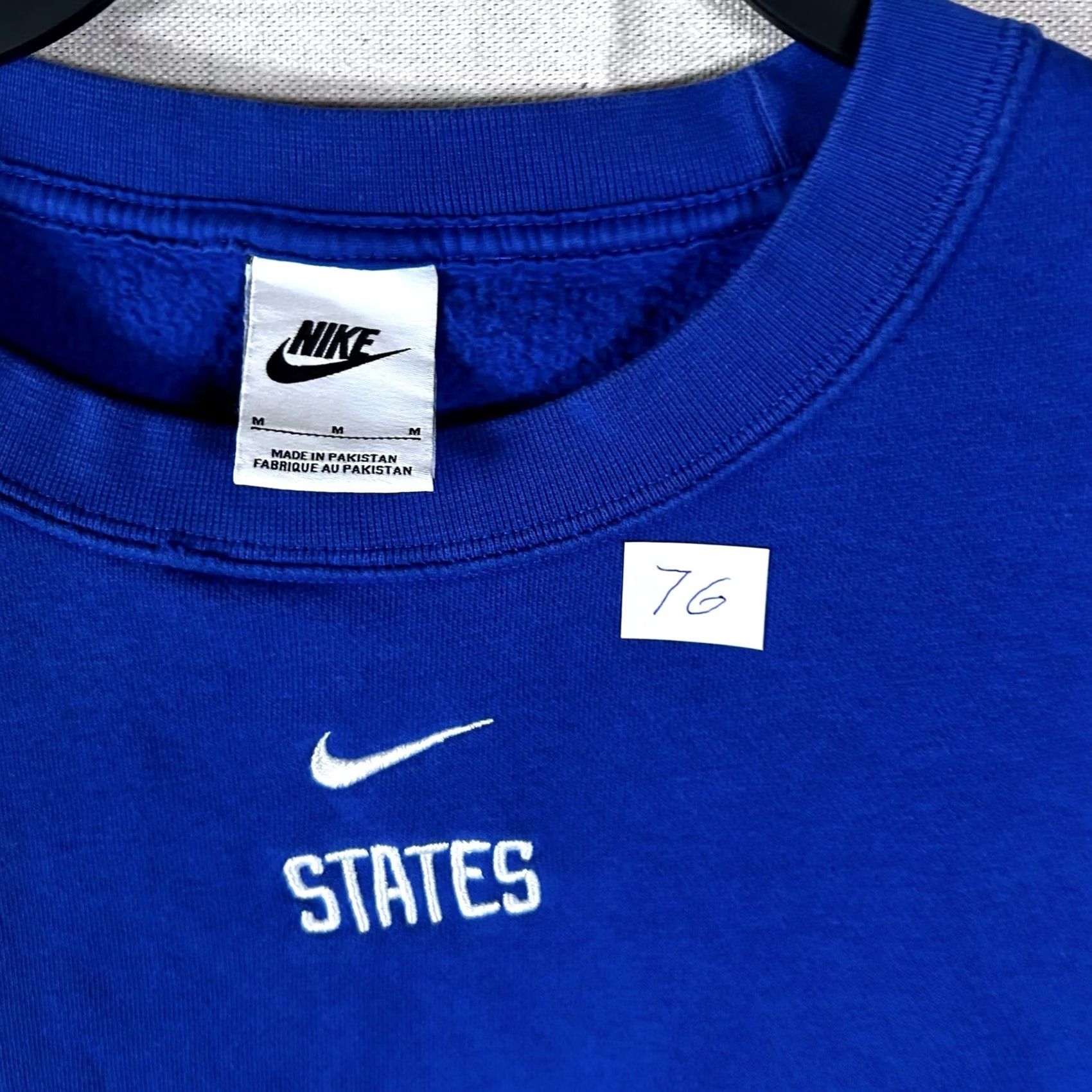 Nike Item Specifications: Brand: Nike Size M / US 6-8 / IT 42-44 - 2 Thumbnail
