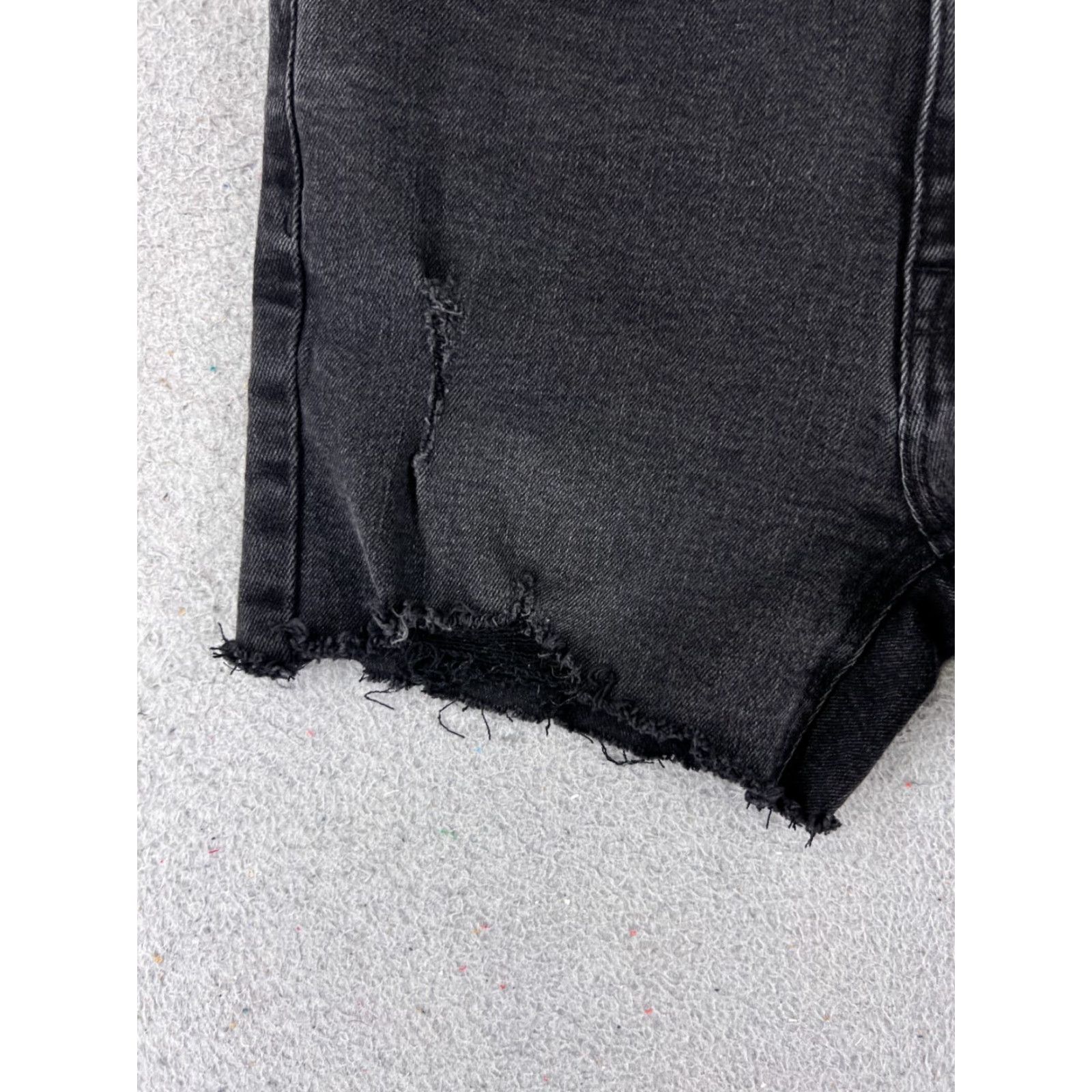 Vintage No Boundaries Denim Shorts Women 28 Black Mid Rise Cut-Off 28x4 Vintage? No - Mens Womens Girls? (gender at end) Size 28" / US 6 / IT 42 - 3 Thumbnail