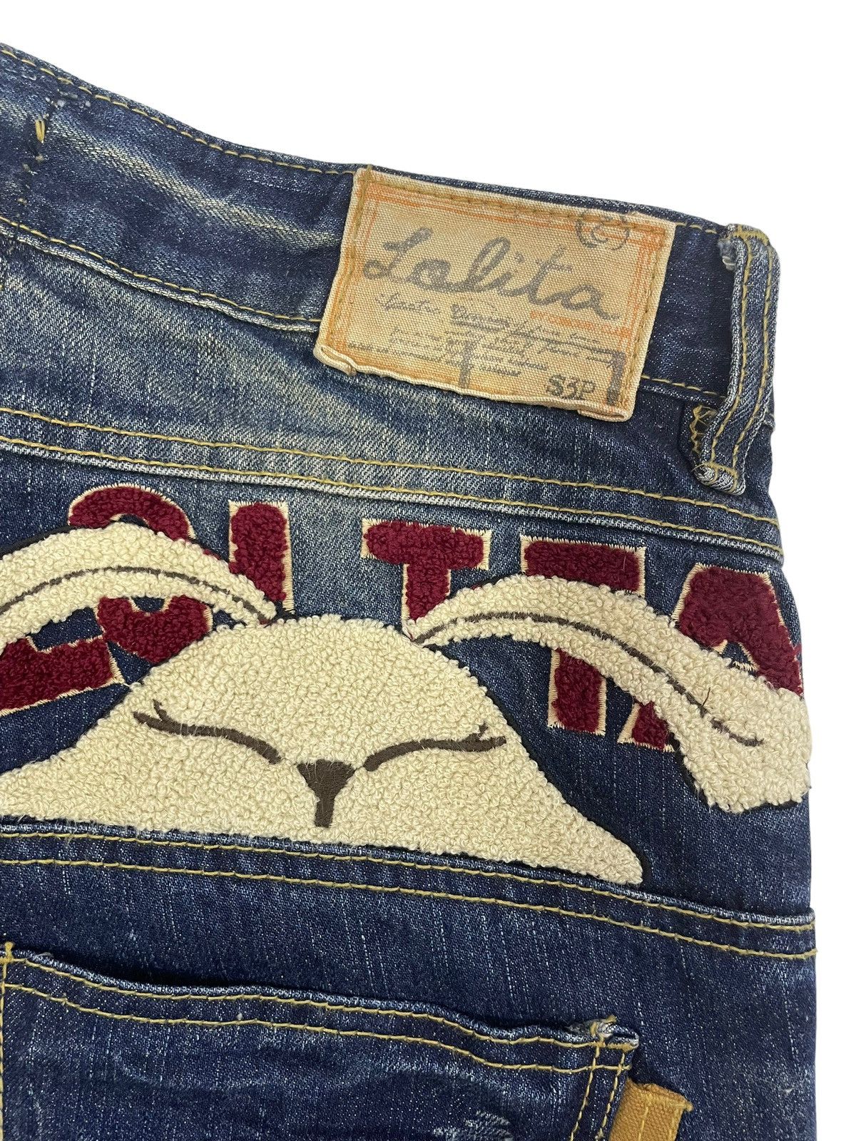Japanese Brand Vintage Yoshitomo Nara Lolita Embroidery Logo Jeans Size US 32 / EU 48 - 2 Thumbnail