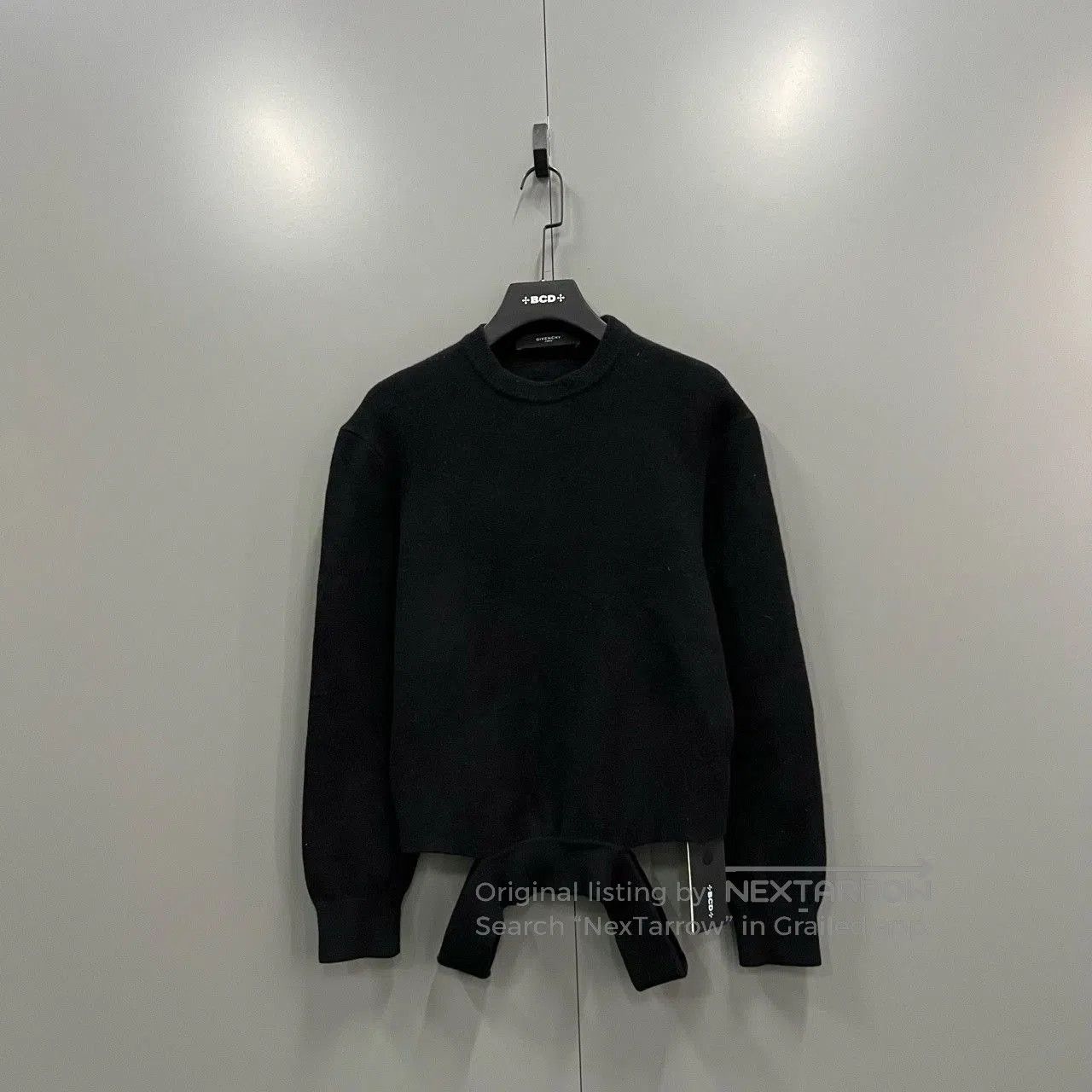 black knitted Givenchy sweater size M.