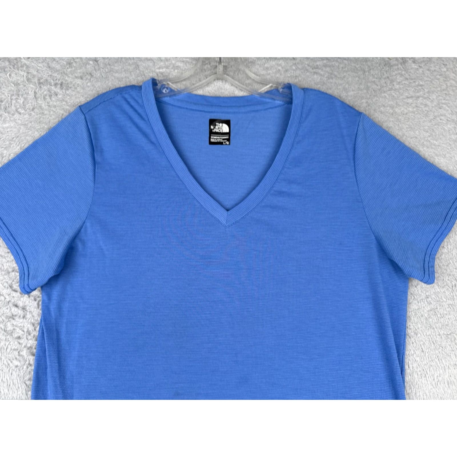 The North Face The North Face T-Shirt Women Large Blue Stripe Short Sleeve V-Neck Polyester Read Size L / US 10 / IT 46 - 4 Thumbnail