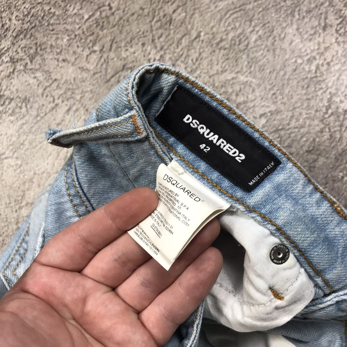 Vintage Vintage 90s Dsquared2 Distressed Baggy Jeans Grunge Logo 33 Size US 33 - 4 Thumbnail