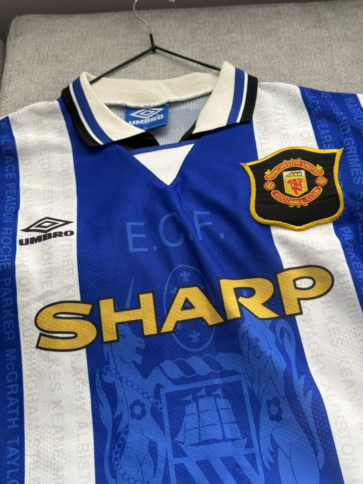 Umbro Manchester United 1994-96 Umbro Retro Soccer Away Jersey Size US XL / EU 56 / 4 - 12 Thumbnail
