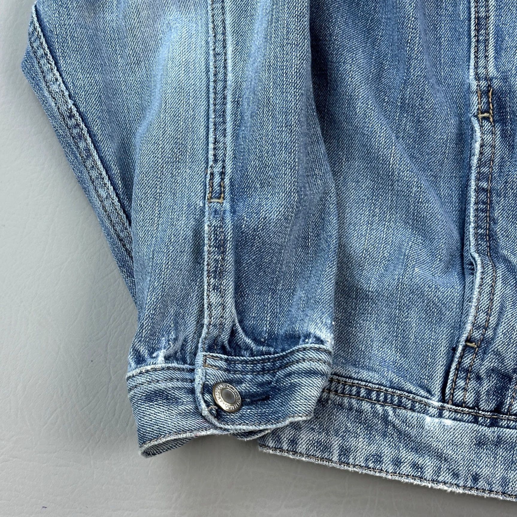 American Eagle Outfitters VINTAGE American Eagle Jacket Mens Medium Blue Denim Classic Trucker Rockabilly 90s USA Western Logo Pockets Collared Button Closure Size US M / EU 48-50 / 2 - 3 Thumbnail