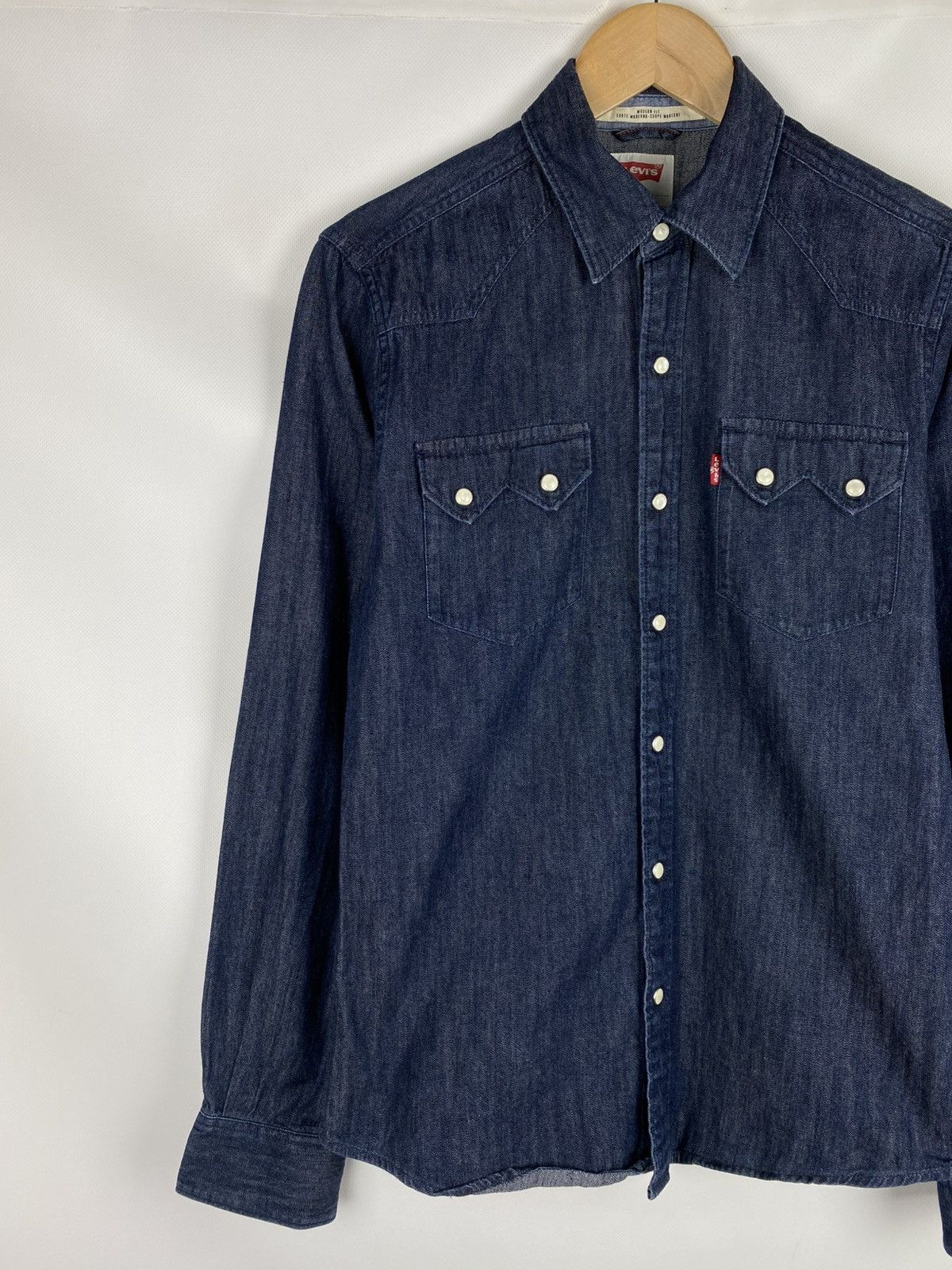 Levi's Levis men’s long sleeve denim button up shirt size S Size US S / EU 44-46 / 1 - 2 Thumbnail