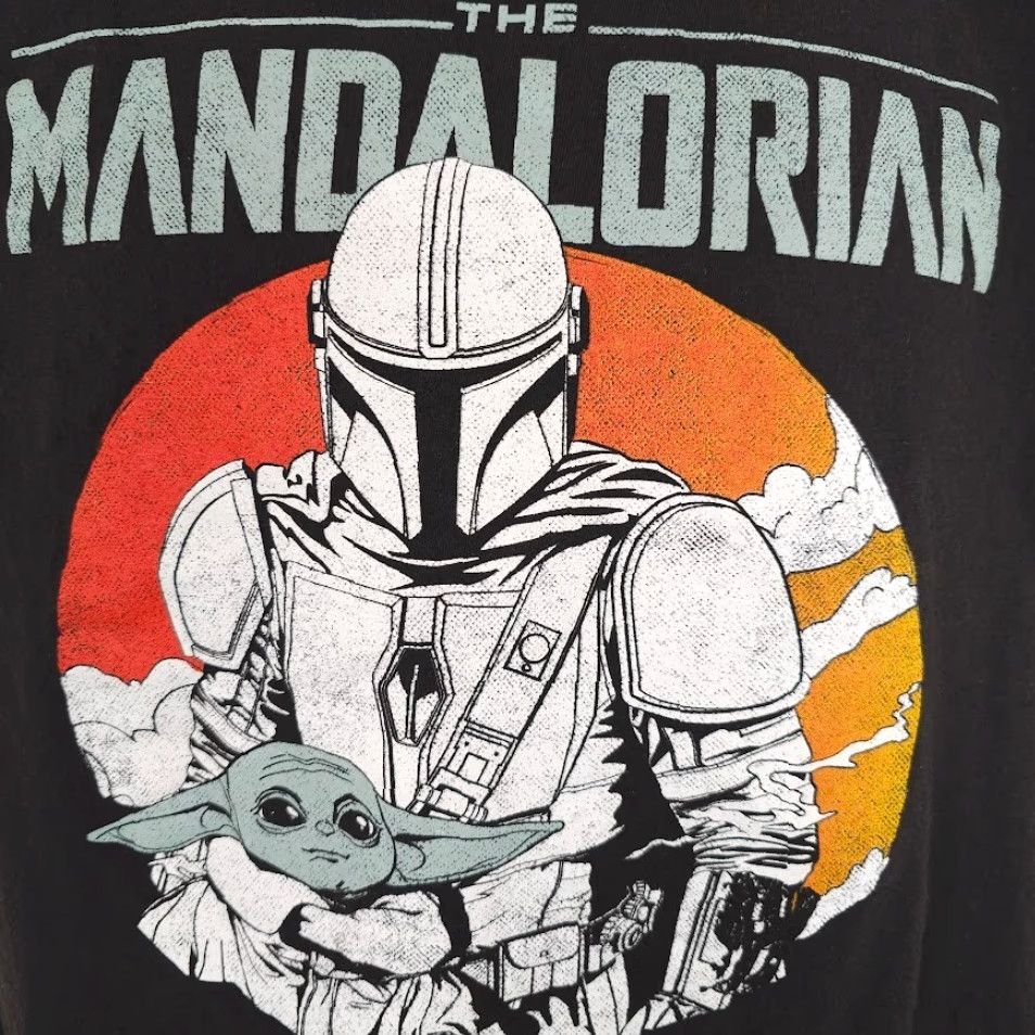 Star Wars VINTAGE Star Wars The Mandalorian T Shirt Mens Size Large Black Grogu Bounty Hunter Size US L / EU 52-54 / 3 - 3 Thumbnail