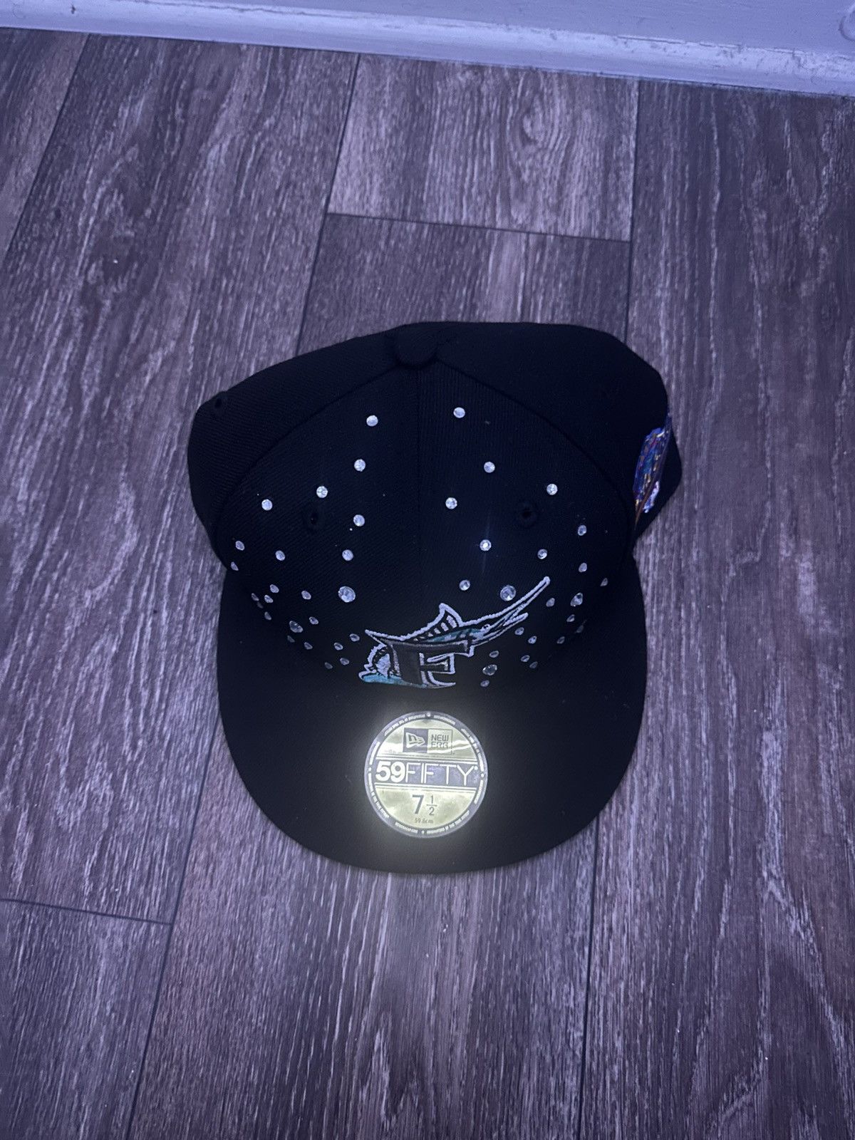 New Era Florida Marlins Custom Rhinestone 59Fifty Fitted Hat 7 1/2 Size ONE SIZE - 2 Thumbnail