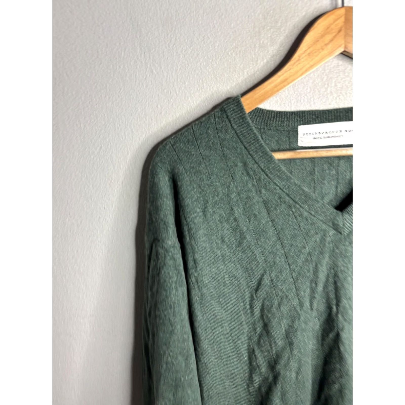 Vintage VINTAGE Peterborough Row Mens Cashmere V-Neck Pullover Knit Green Sweater M Regular Long Sleeve Knit Solid 100% Cashmere Fall Winter Business Casual Size US M / EU 48-50 / 2 - 2 Thumbnail