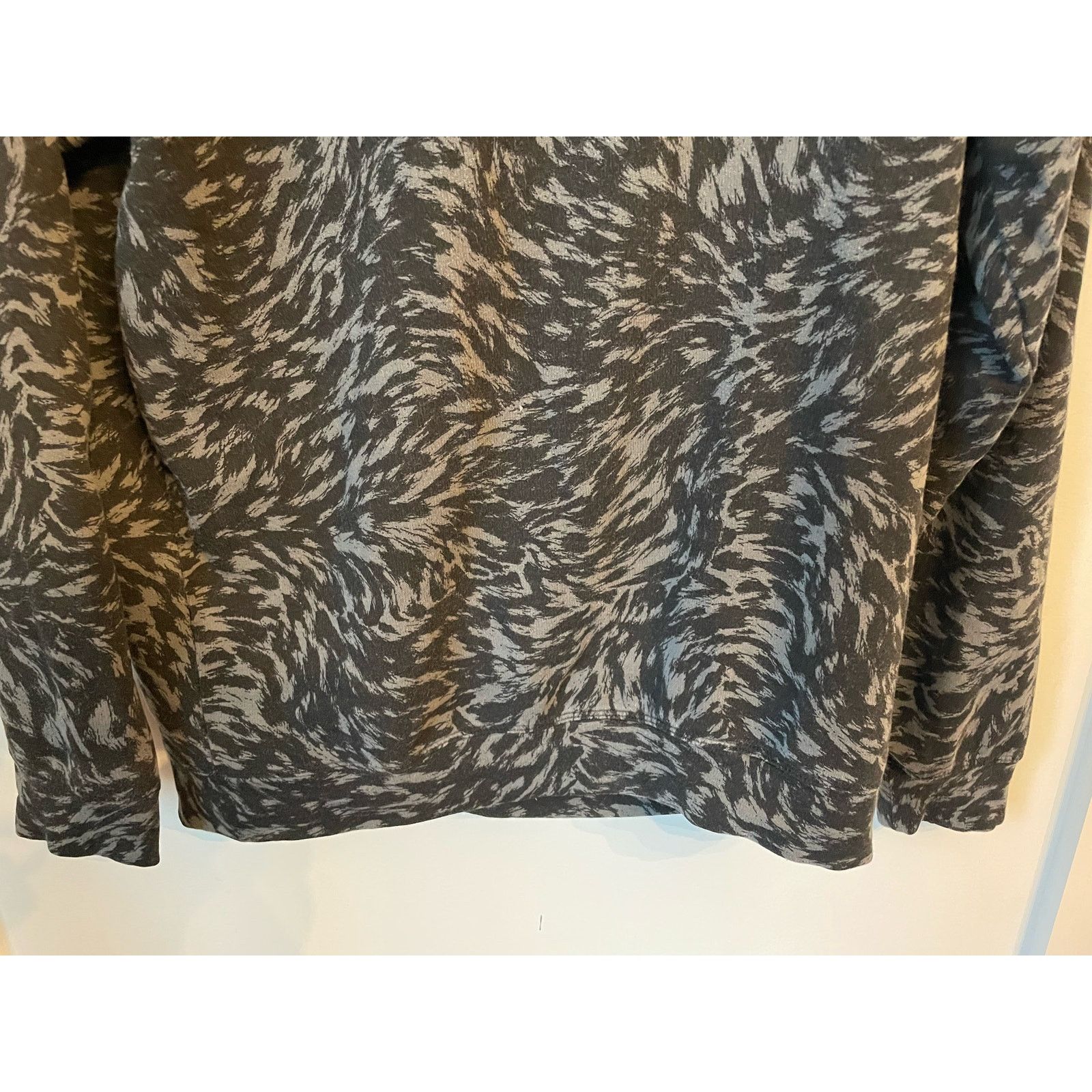 Athleta Athleta Studio to Street Black Lynx Printed Sweatshirt, S Size S / US 4 / IT 40 - 3 Thumbnail