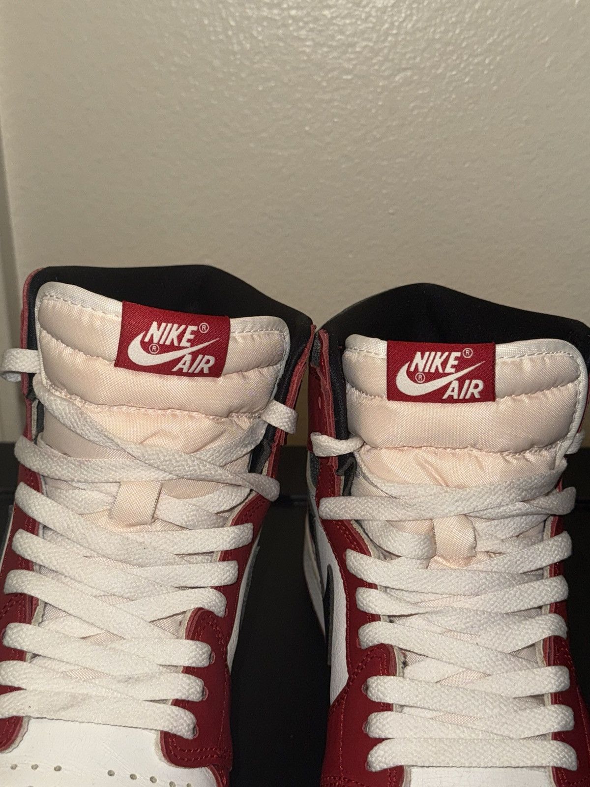 Jordan Brand Jordan 1 Chicago Lost and Found Size US 11 / EU 44 - 9 Thumbnail