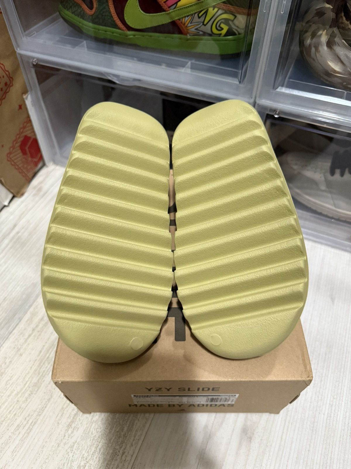 Adidas × Kanye West Adidas Yeezy Slide Resin 2022 Size US 5 / EU 37 - 7 Thumbnail