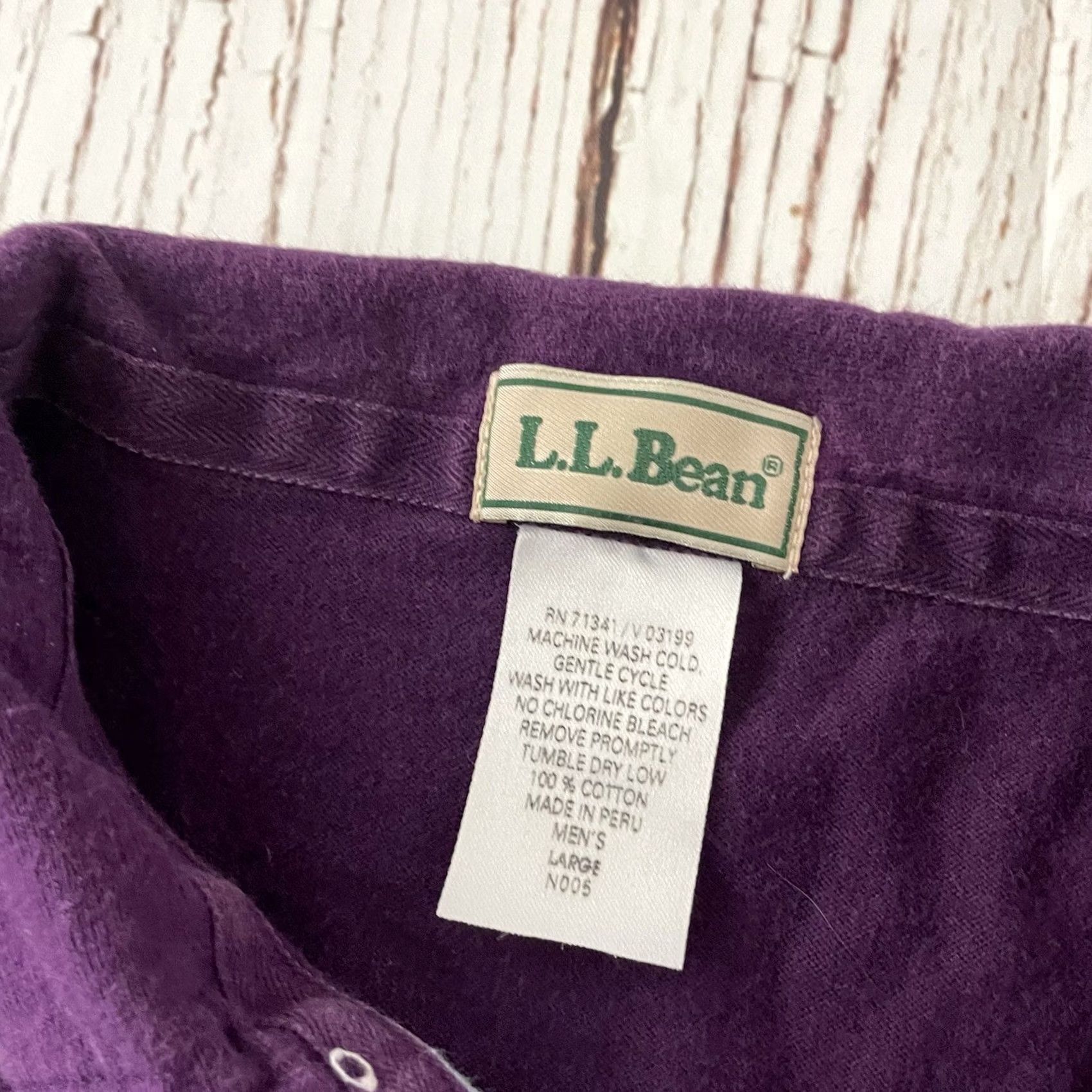 Vintage VINTAGE L.L. Bean Short Sleeve Button Front Polo Shirt Men's Large Purple Size US L / EU 52-54 / 3 - 2 Thumbnail