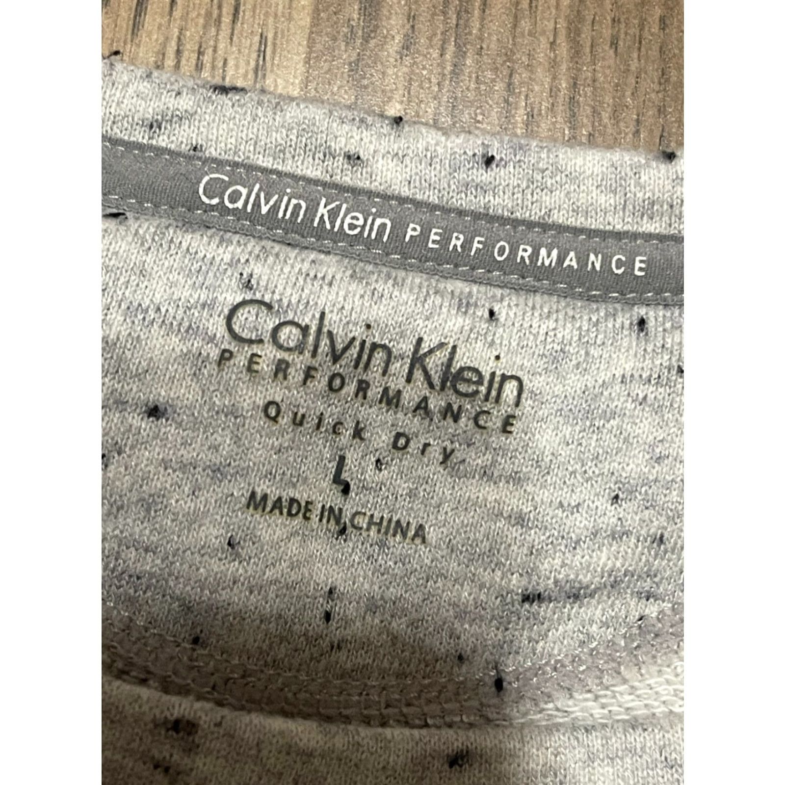 Vintage Calvin Klein Collection Shirt Women L Gray Quick Dry Casual Short Sleeve Round Neck Pullover T-Shirt Regular Fit Size L / US 10 / IT 46 - 7 Thumbnail