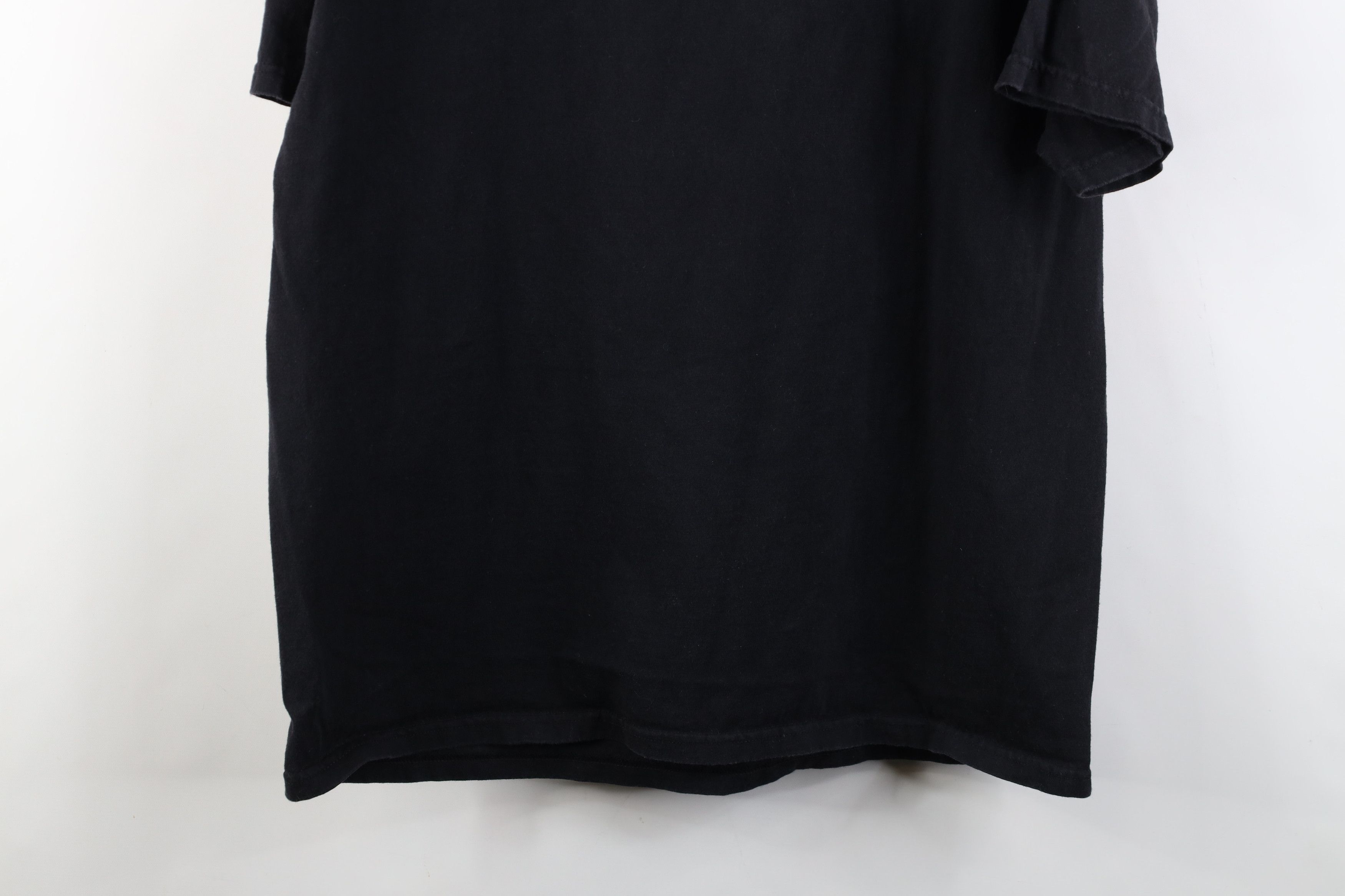 Vintage Vintage 90s Streetwear Wolves Short Sleeve T-Shirt Black Size US XL / EU 56 / 4 - 13 Thumbnail